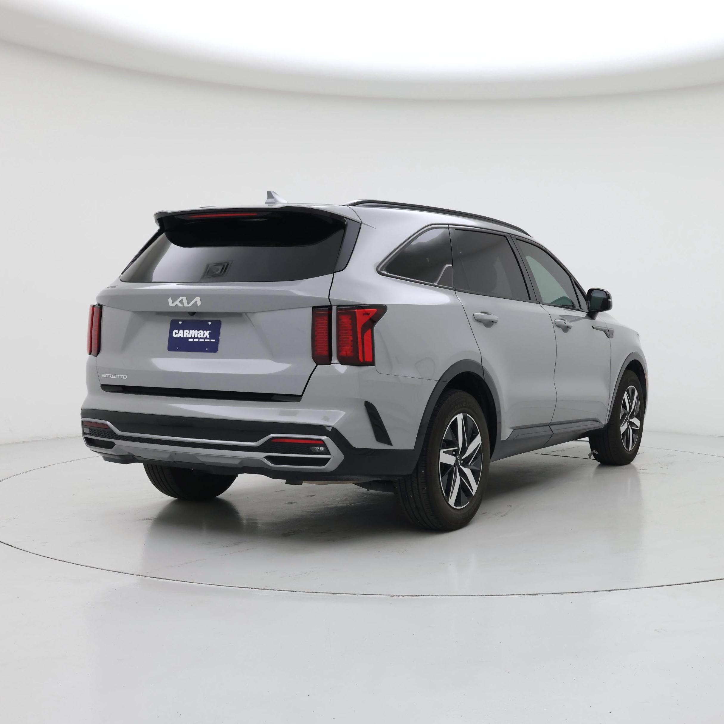Thumbnail: 2023 Kia Sorento - 8