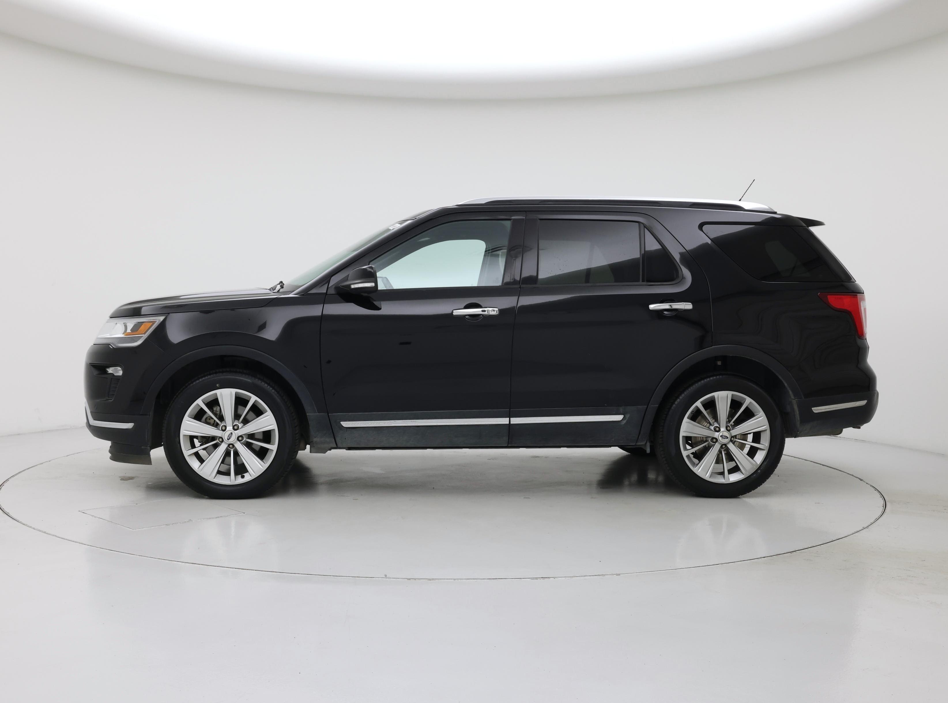 Thumbnail: 2018 Ford Explorer - 3