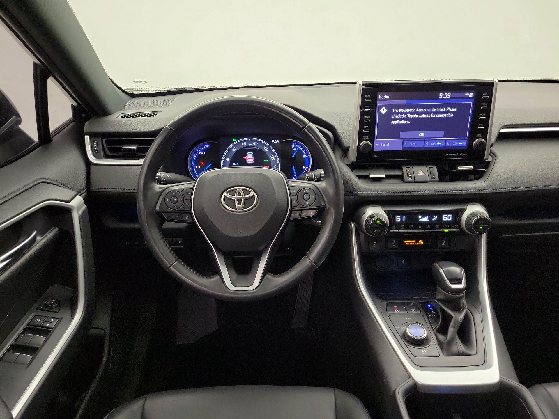 Thumbnail: 2022 Toyota RAV4 - 10