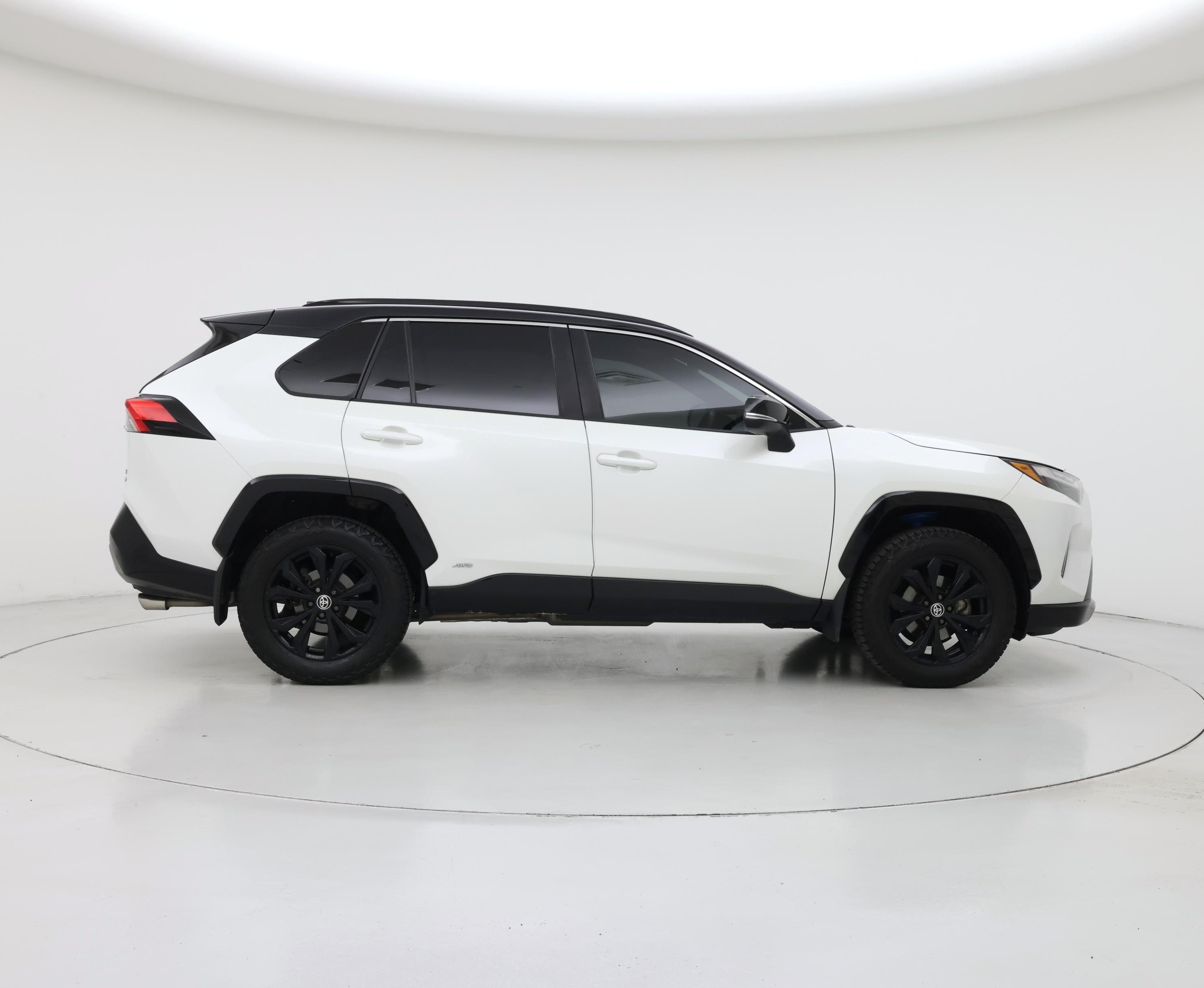 Thumbnail: 2022 Toyota RAV4 - 7