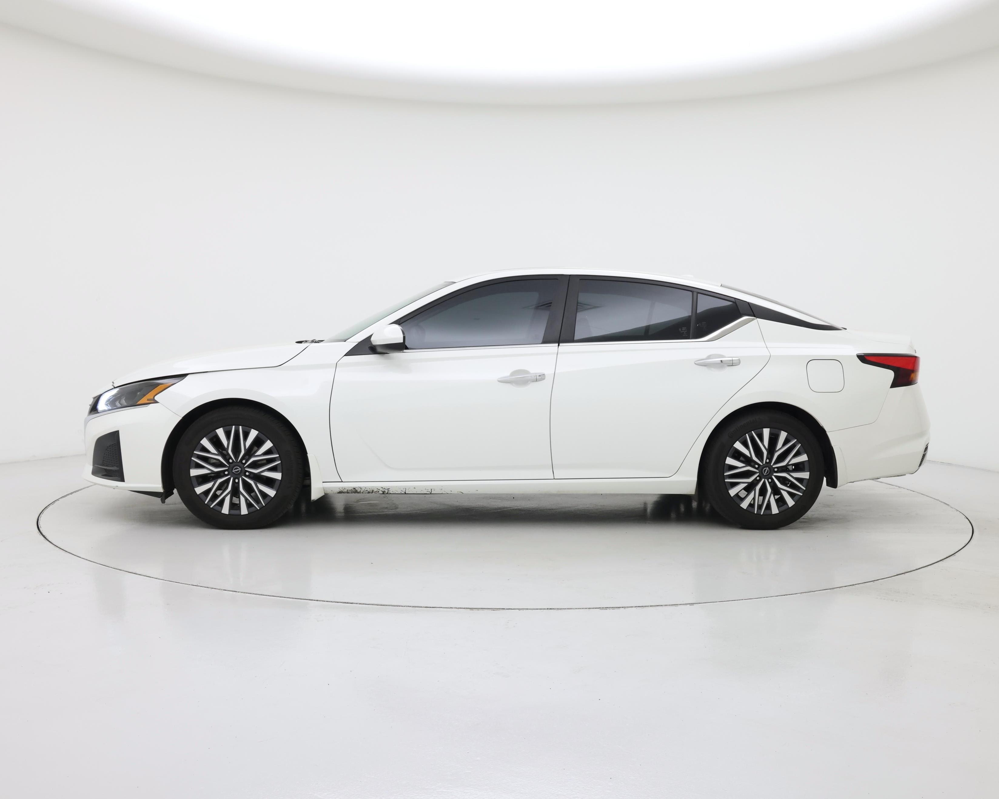 Thumbnail: 2024 Nissan Altima - 3