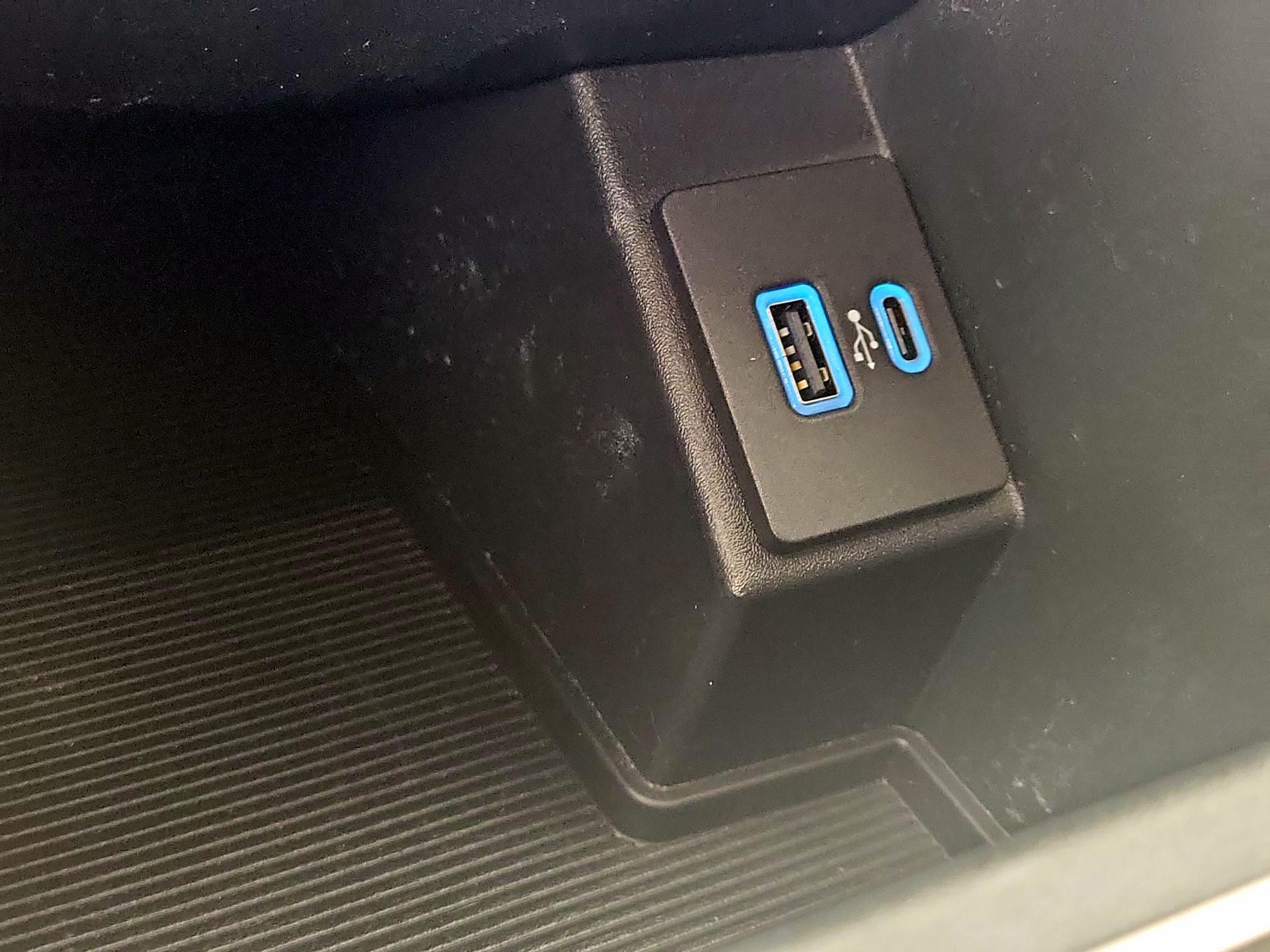 Thumbnail: 2024 Ford Edge - 18
