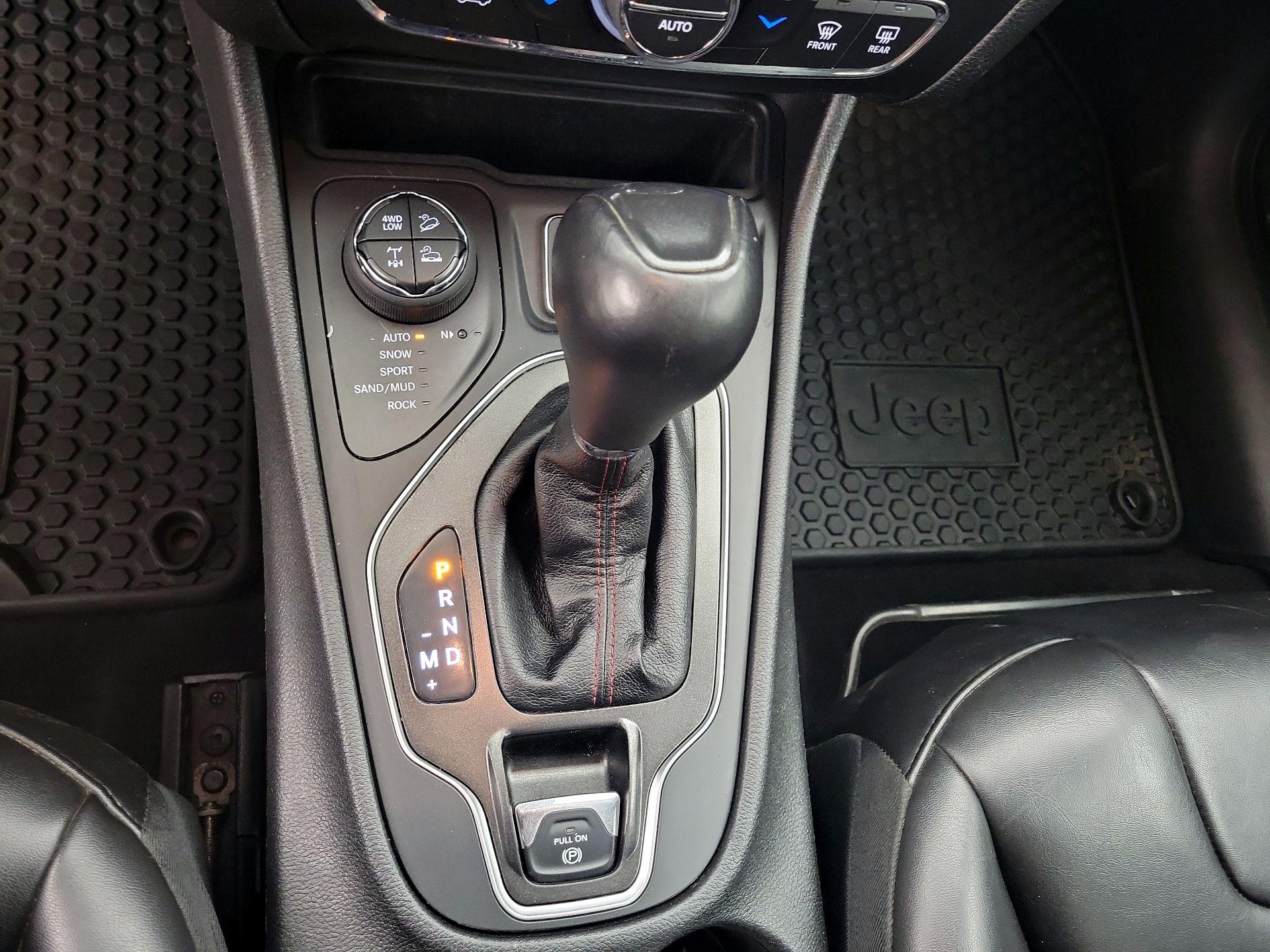Thumbnail: 2021 Jeep Cherokee - 17