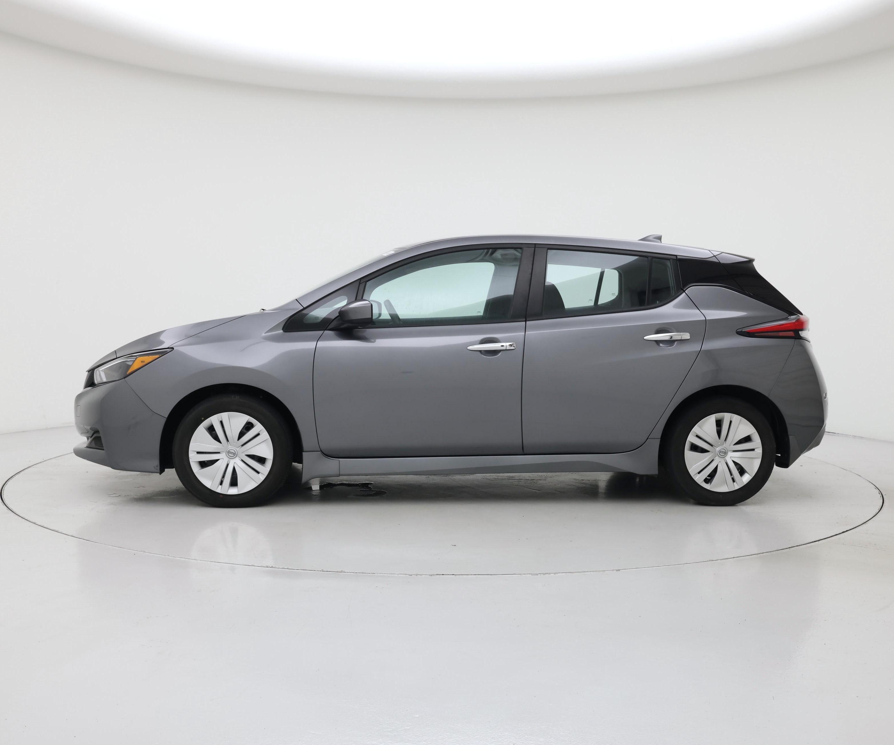 Thumbnail: 2025 Nissan Leaf - 3