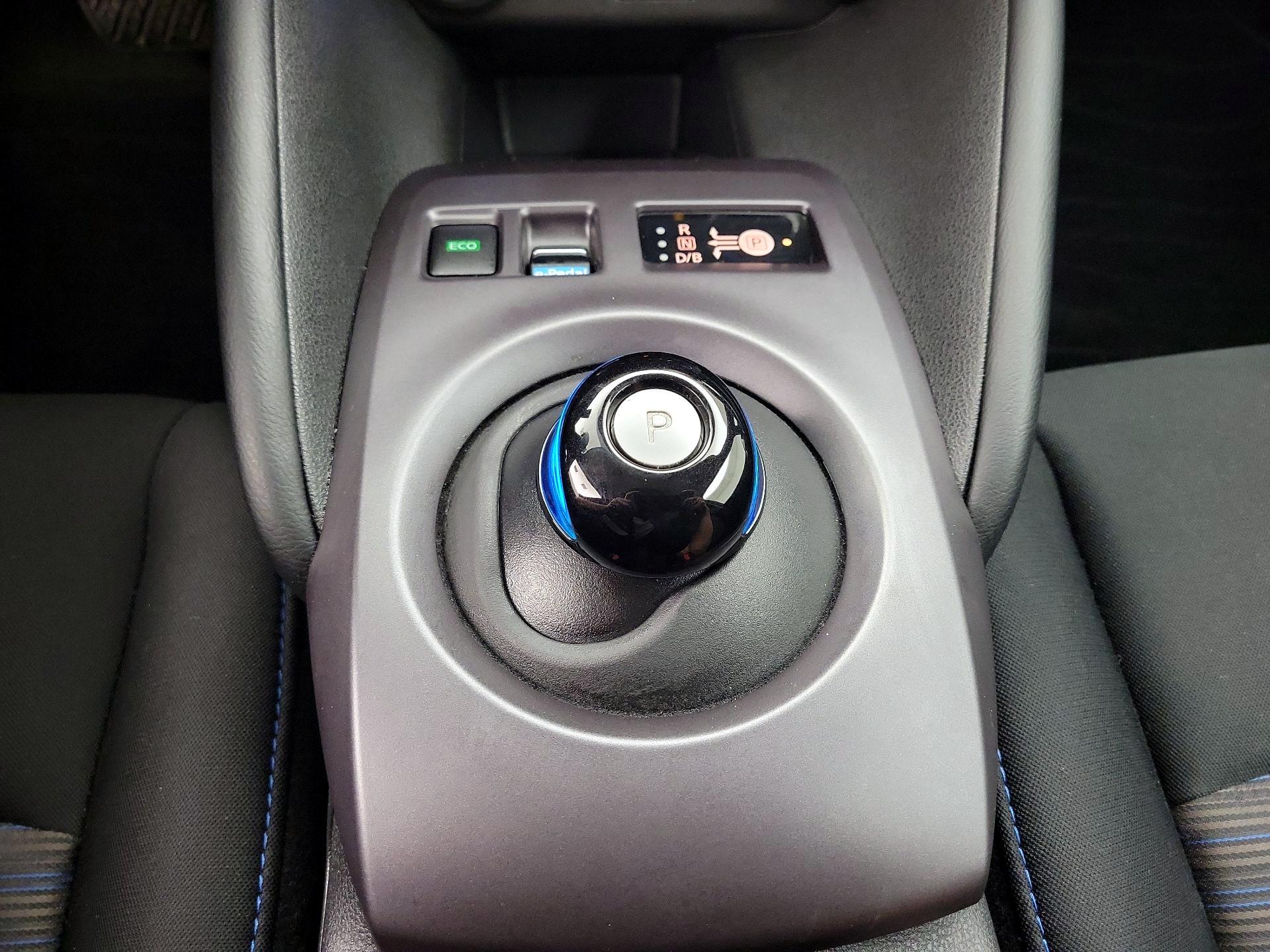 Thumbnail: 2024 Nissan Leaf - 17