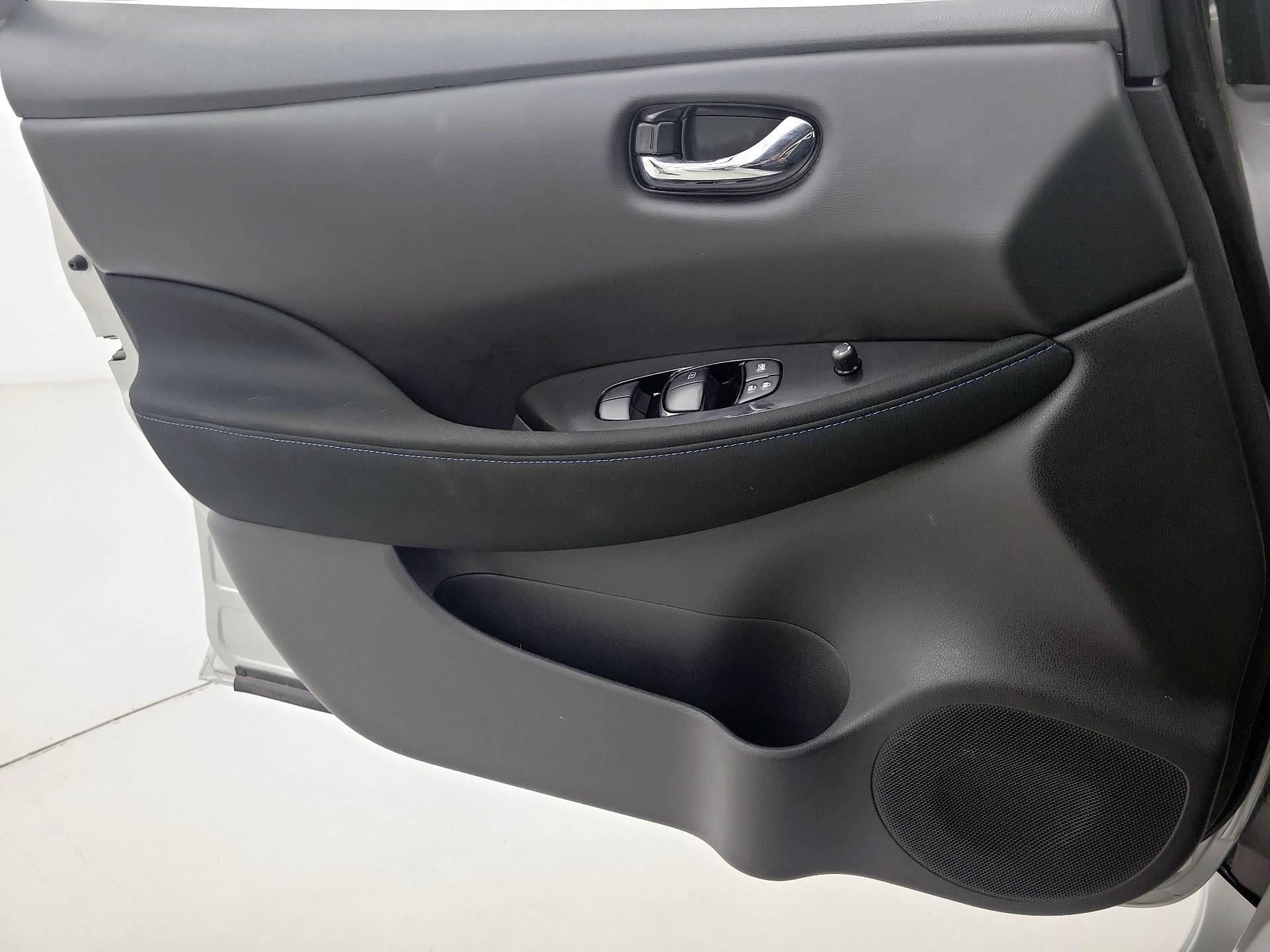 Thumbnail: 2024 Nissan Leaf - 12