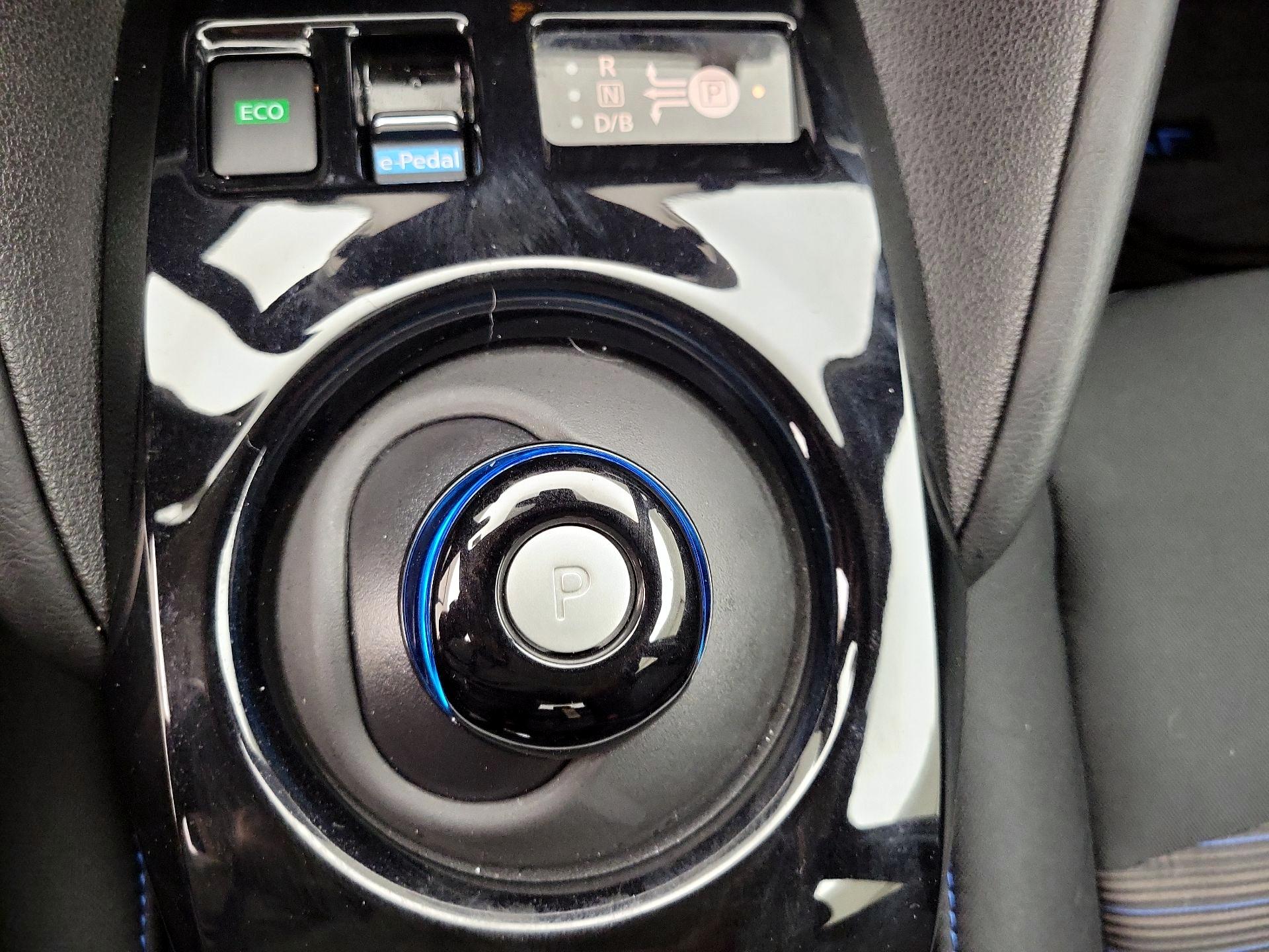 Thumbnail: 2024 Nissan Leaf - 17