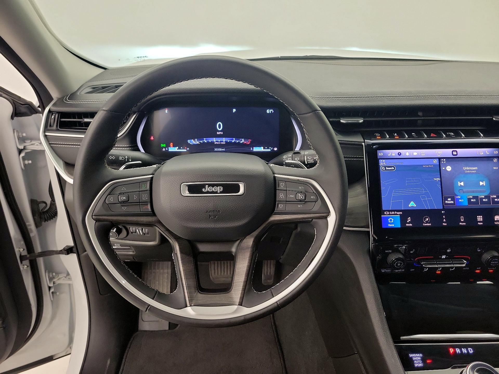 Thumbnail: 2023 Jeep Grand Cherokee - 10