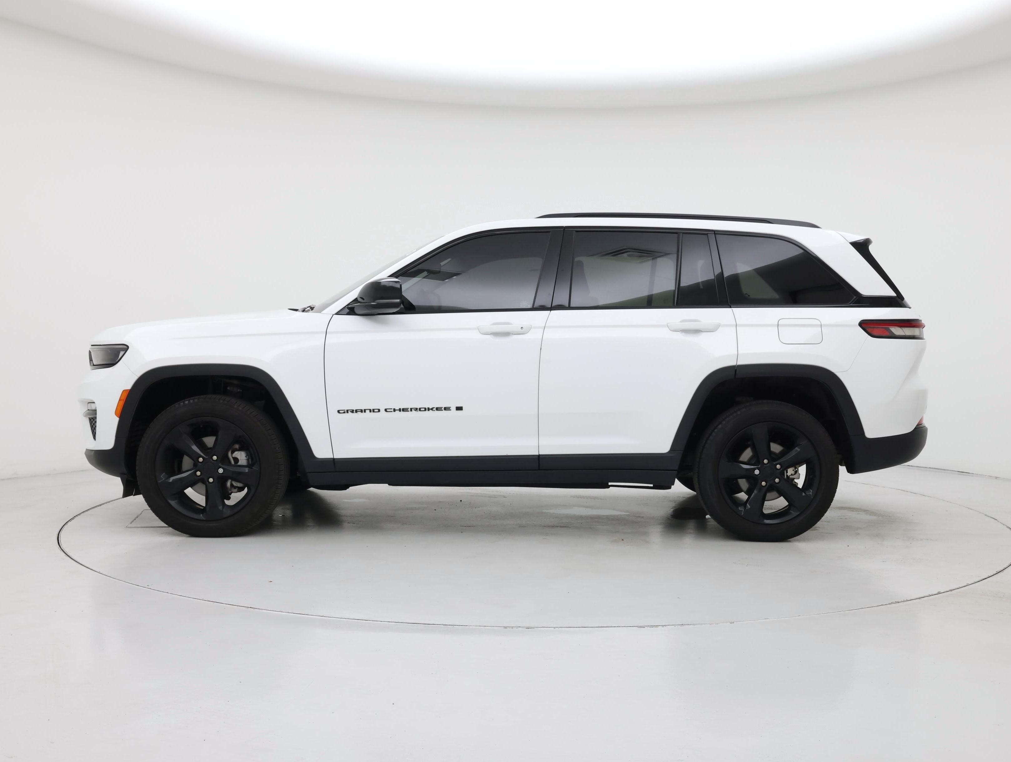 Thumbnail: 2023 Jeep Grand Cherokee - 3