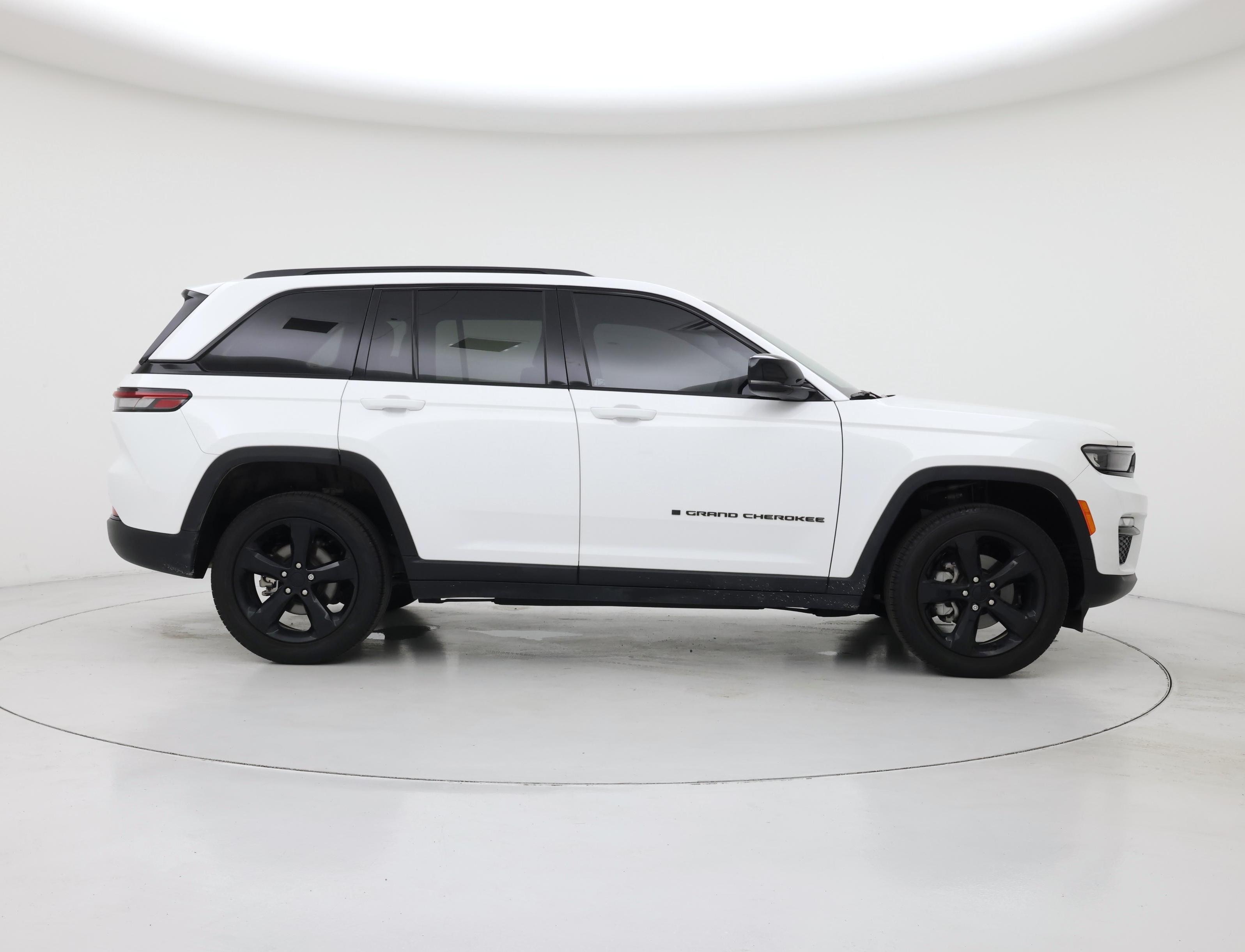Thumbnail: 2023 Jeep Grand Cherokee - 7