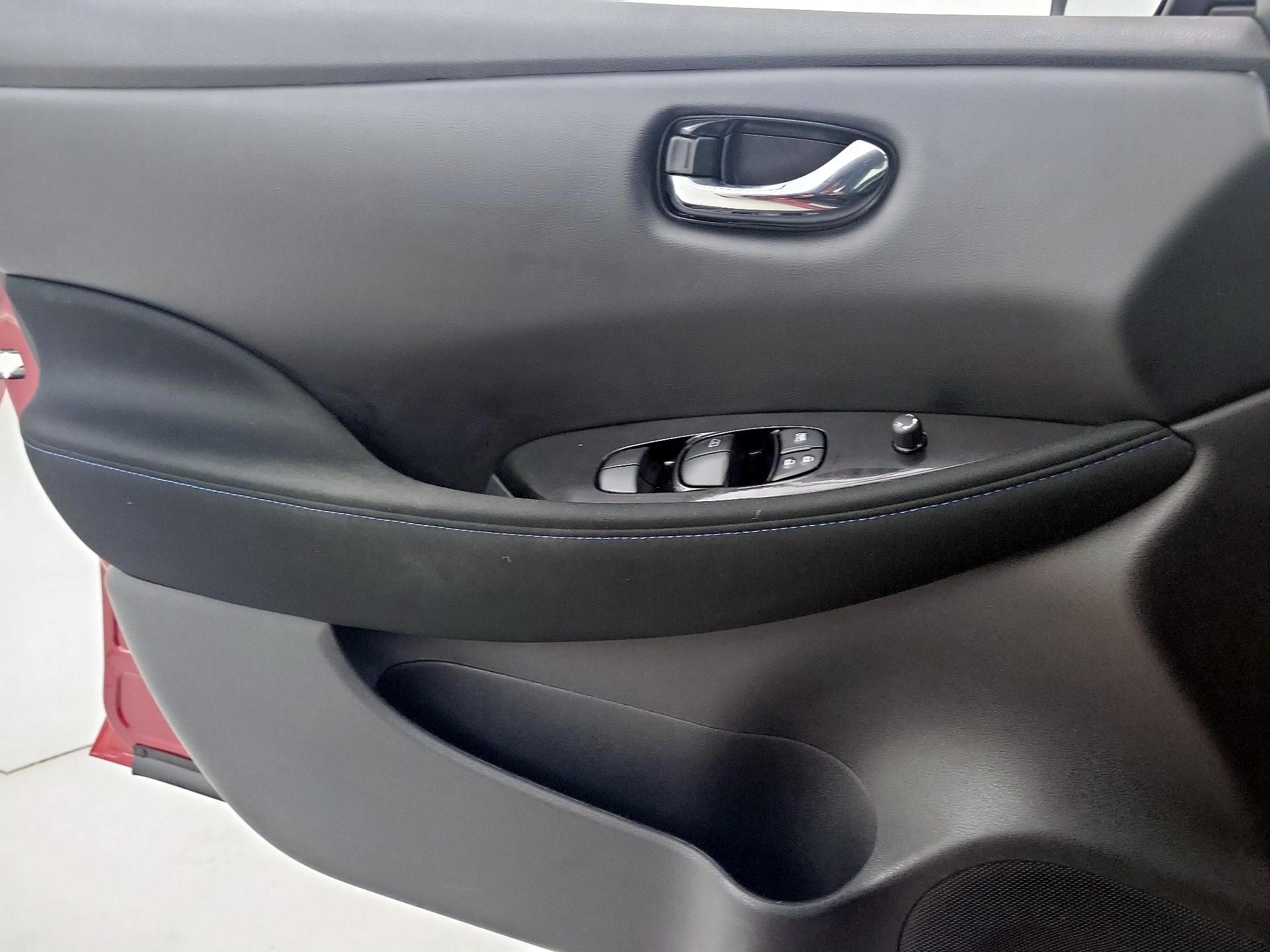 Thumbnail: 2024 Nissan Leaf - 12