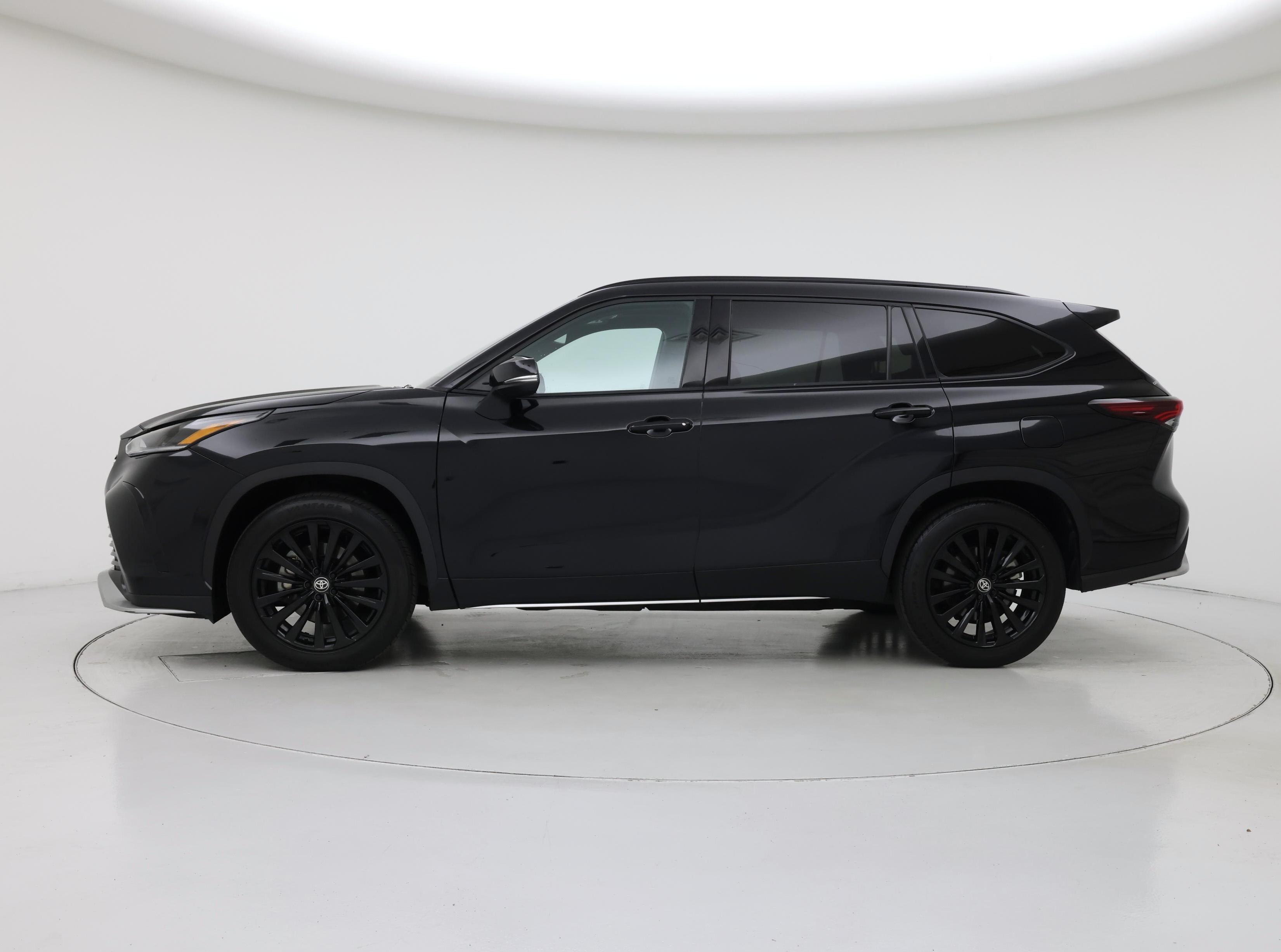 Thumbnail: 2025 Toyota Highlander - 3