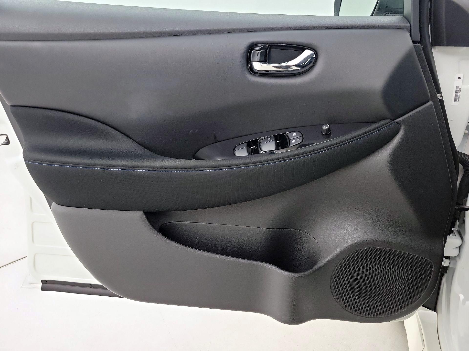 Thumbnail: 2024 Nissan Leaf - 12