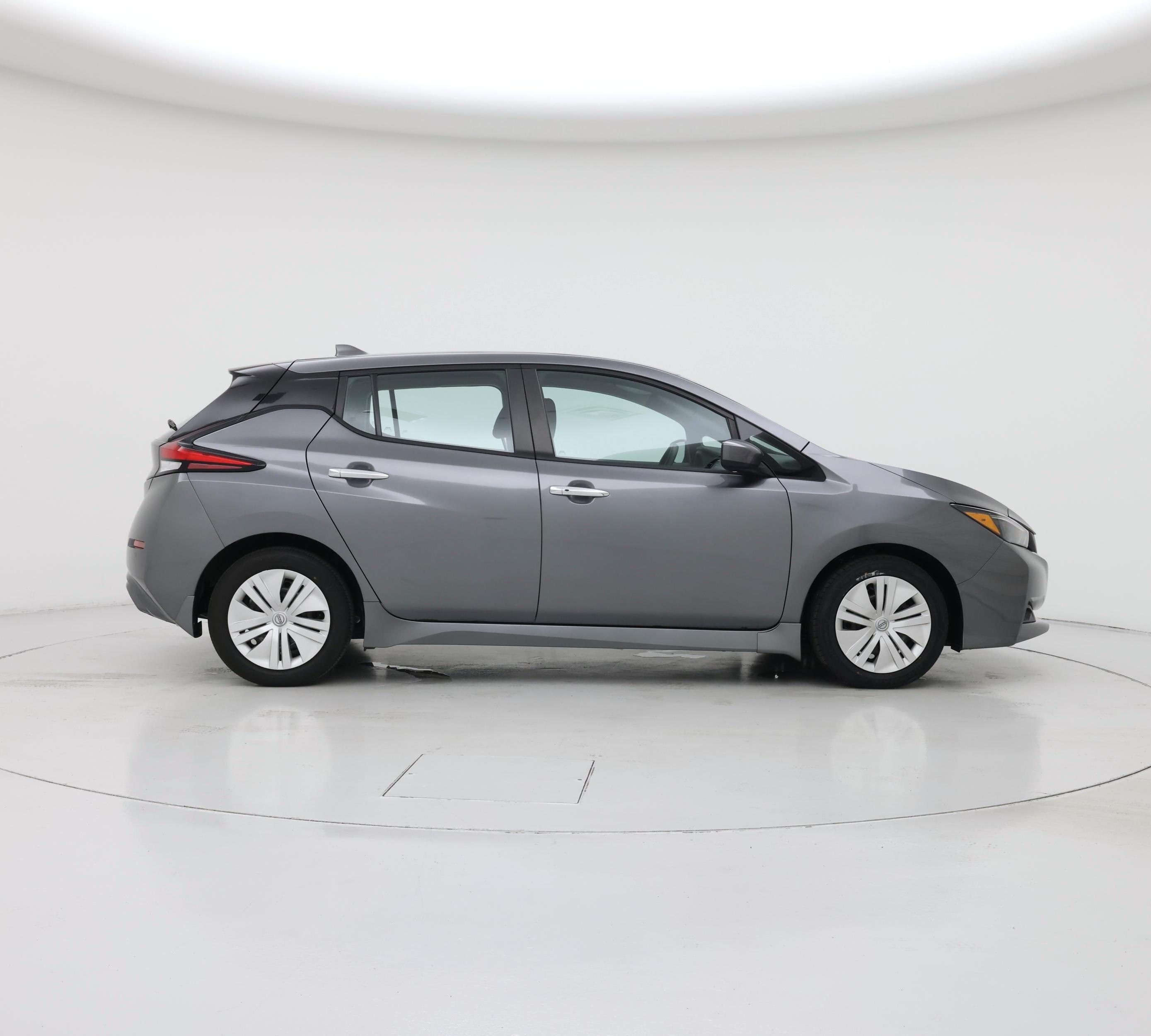Thumbnail: 2025 Nissan Leaf - 7