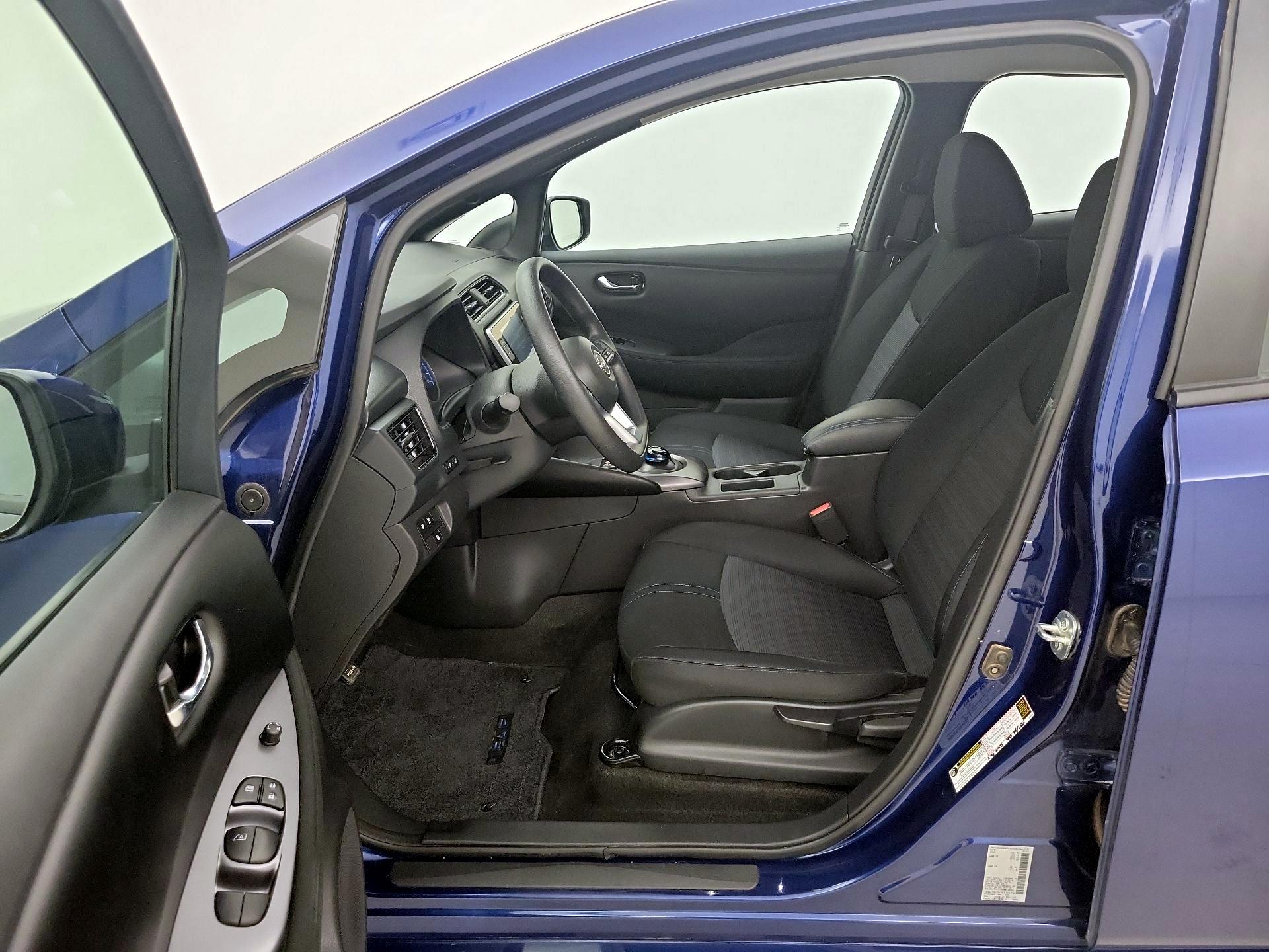 Thumbnail: 2025 Nissan Leaf - 11