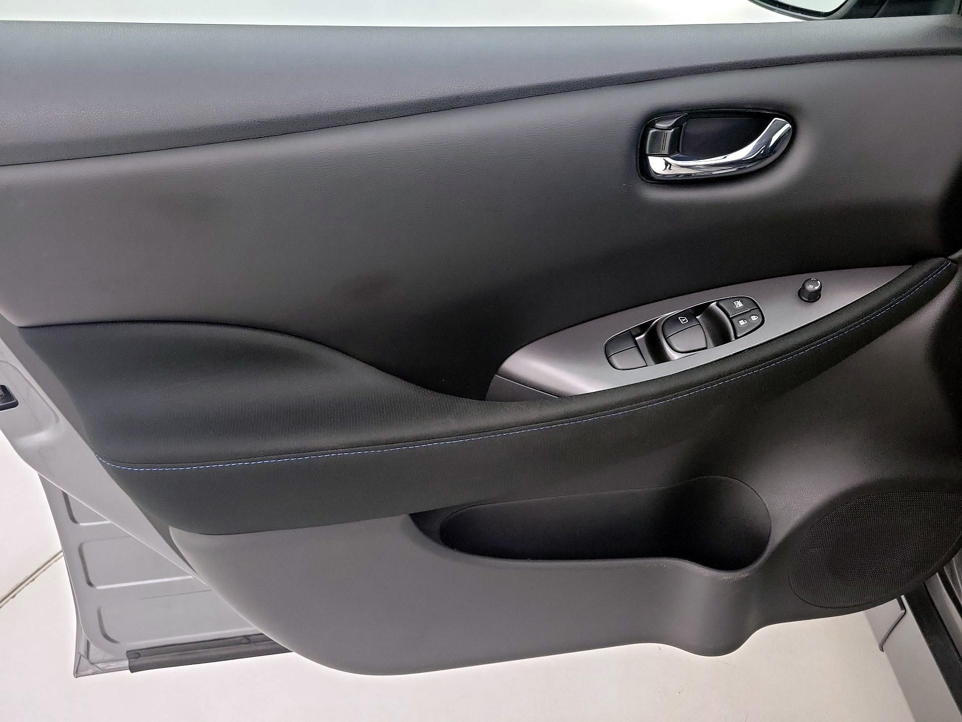 Thumbnail: 2024 Nissan Leaf - 12