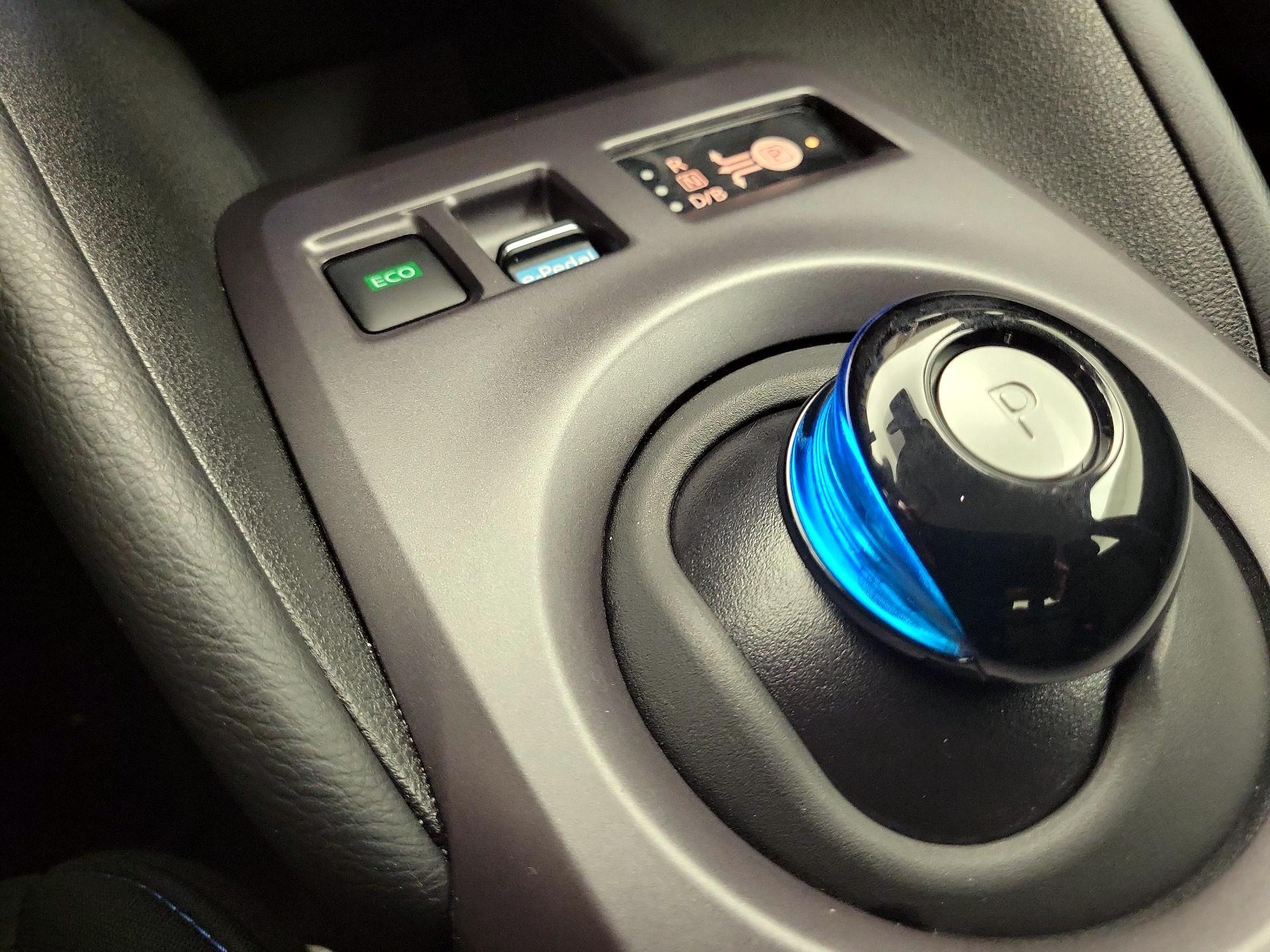 Thumbnail: 2024 Nissan Leaf - 17