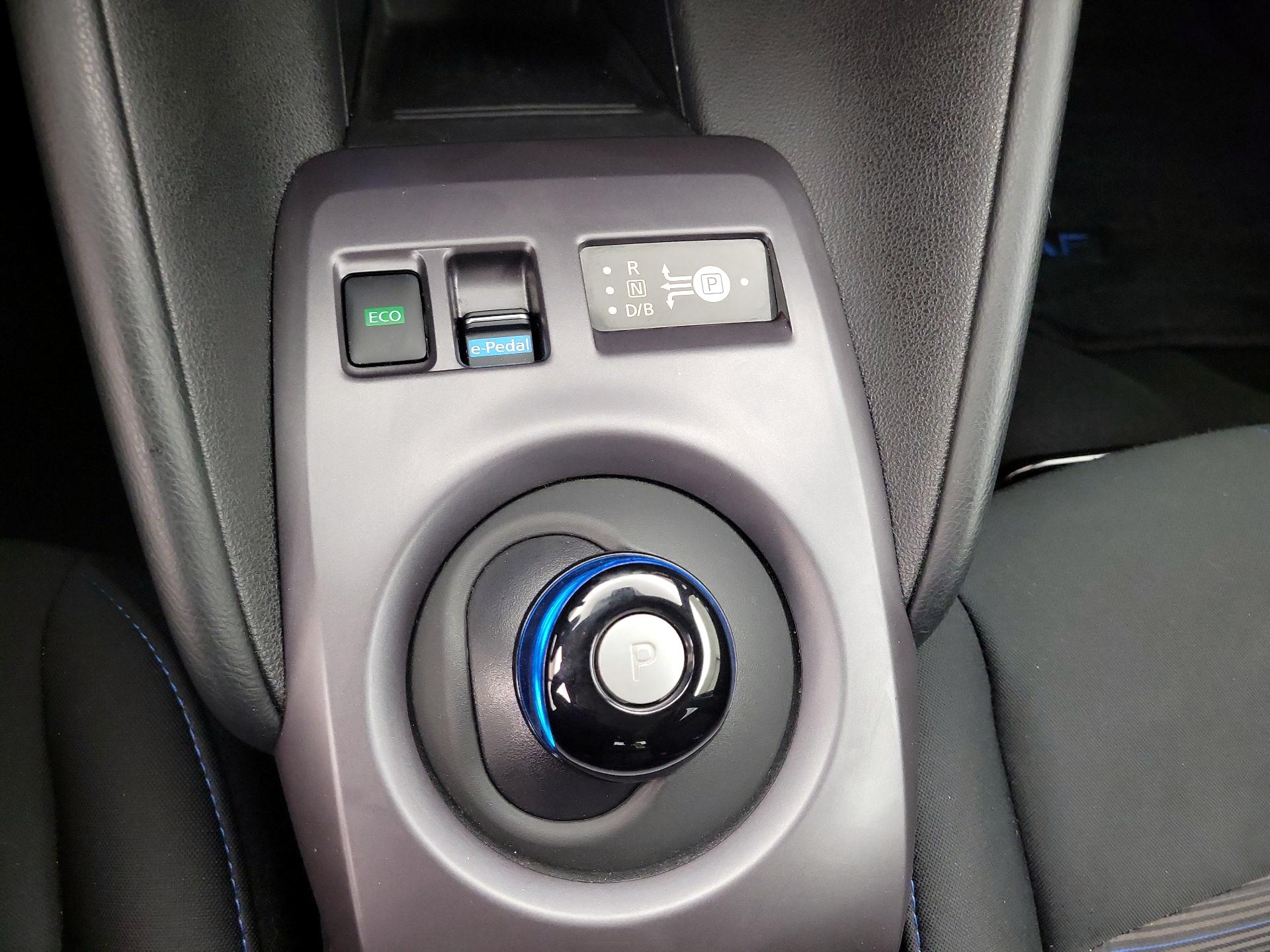 Thumbnail: 2024 Nissan Leaf - 17