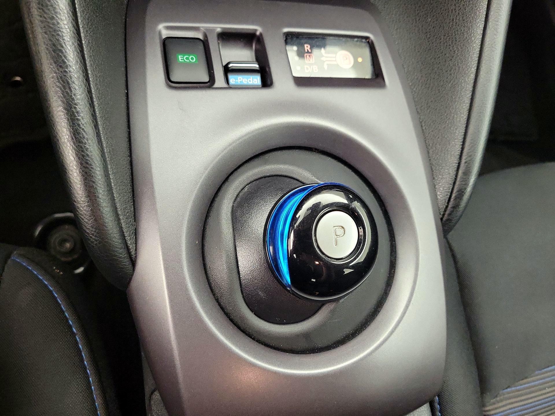 Thumbnail: 2024 Nissan Leaf - 17