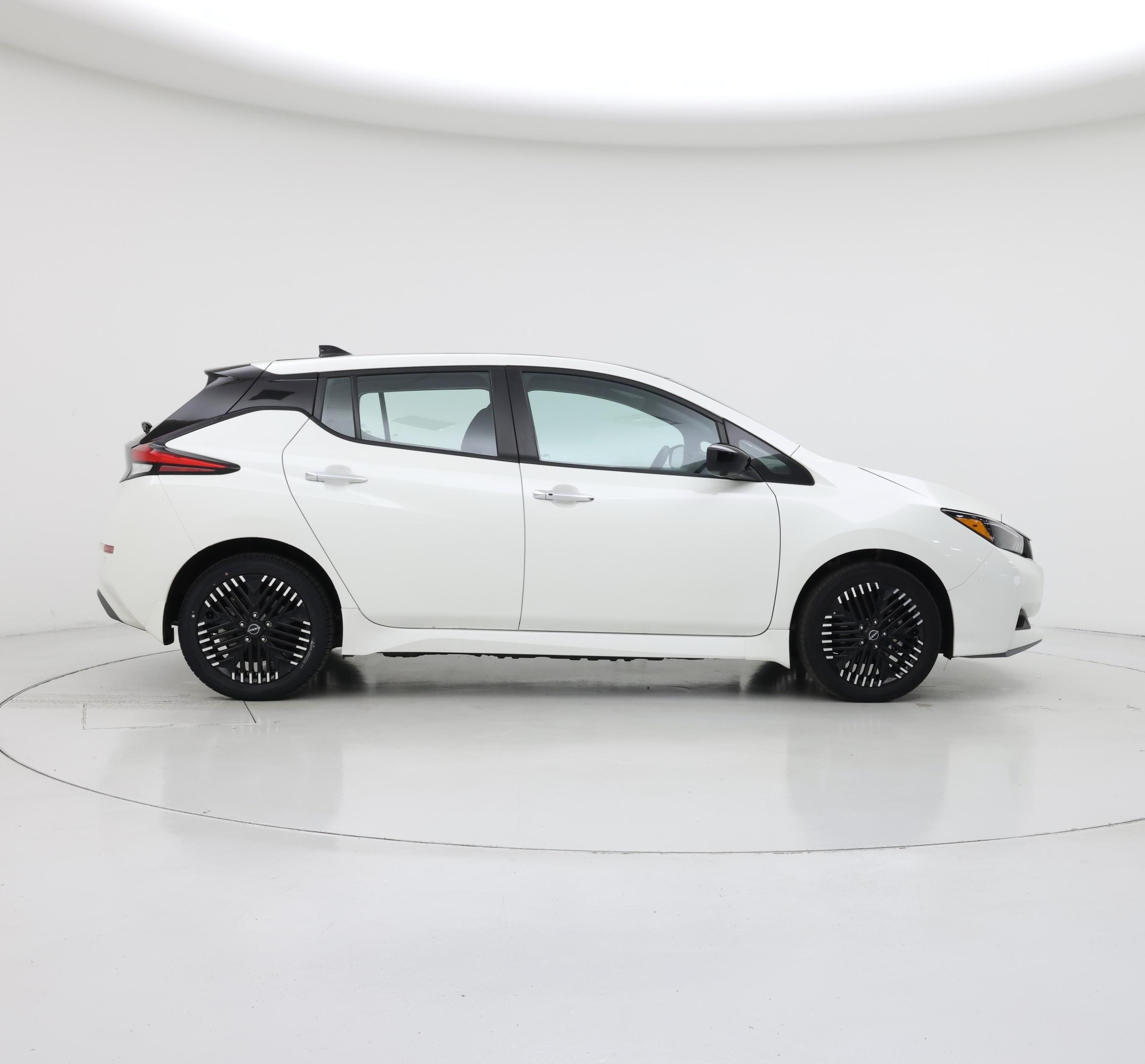 Thumbnail: 2024 Nissan Leaf - 7