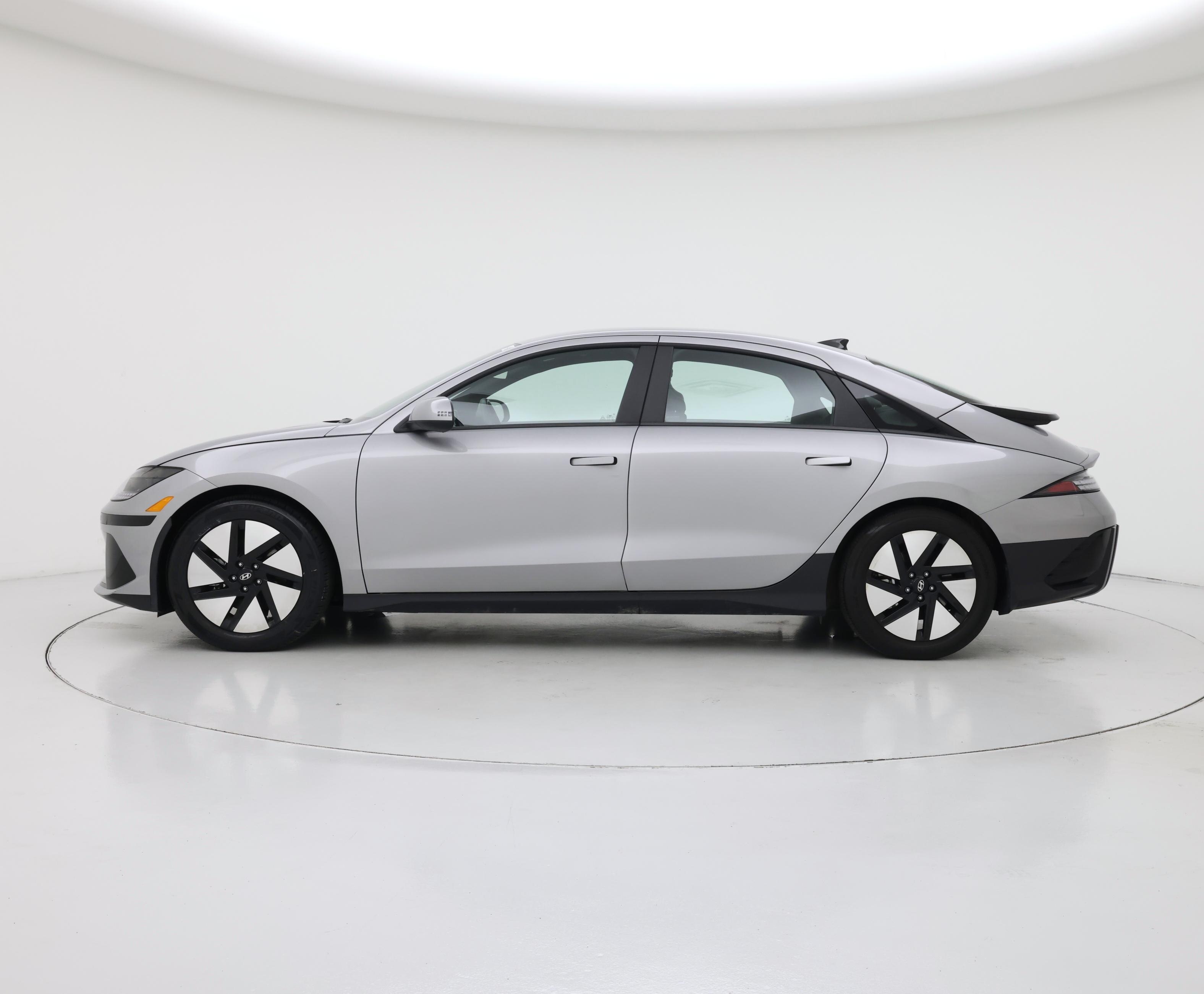 Thumbnail: 2024 Hyundai Ioniq 6 - 3
