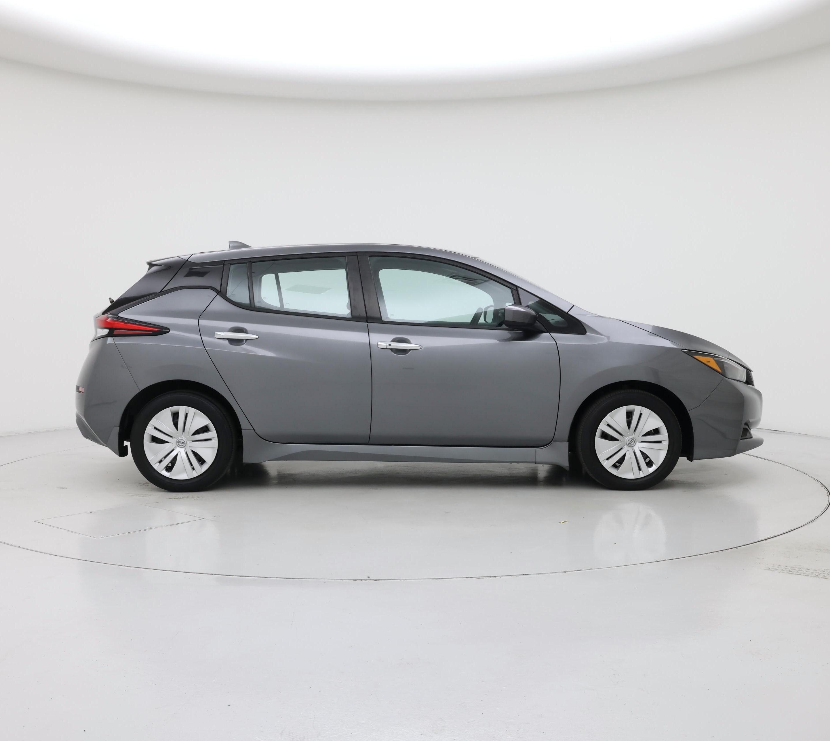 Thumbnail: 2025 Nissan Leaf - 7