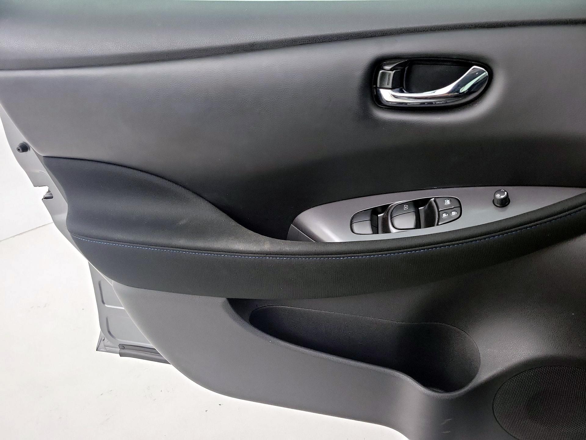 Thumbnail: 2024 Nissan Leaf - 12