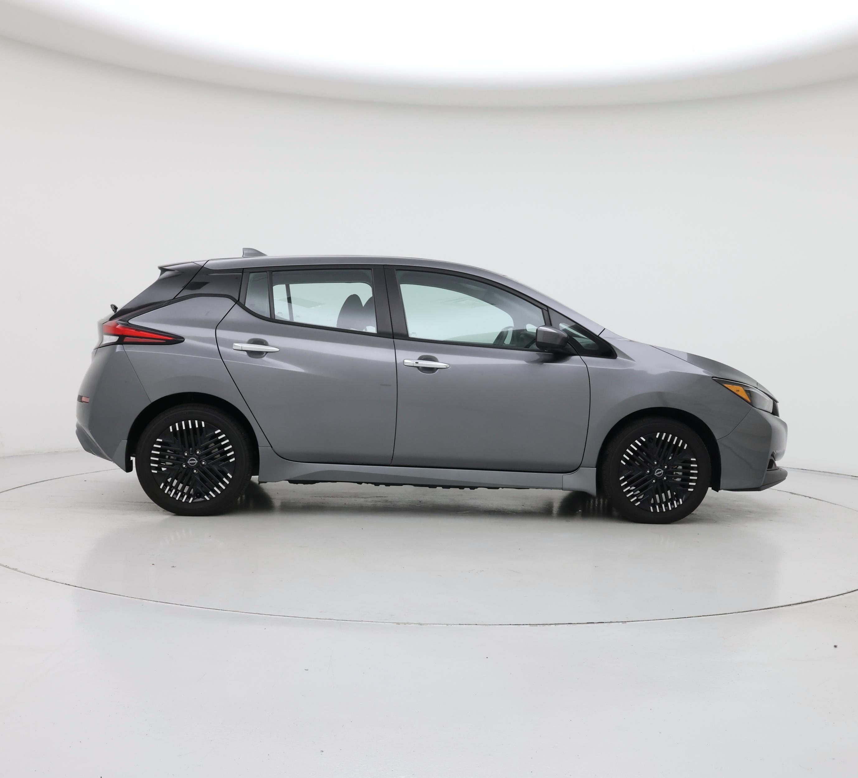 Thumbnail: 2025 Nissan Leaf - 7