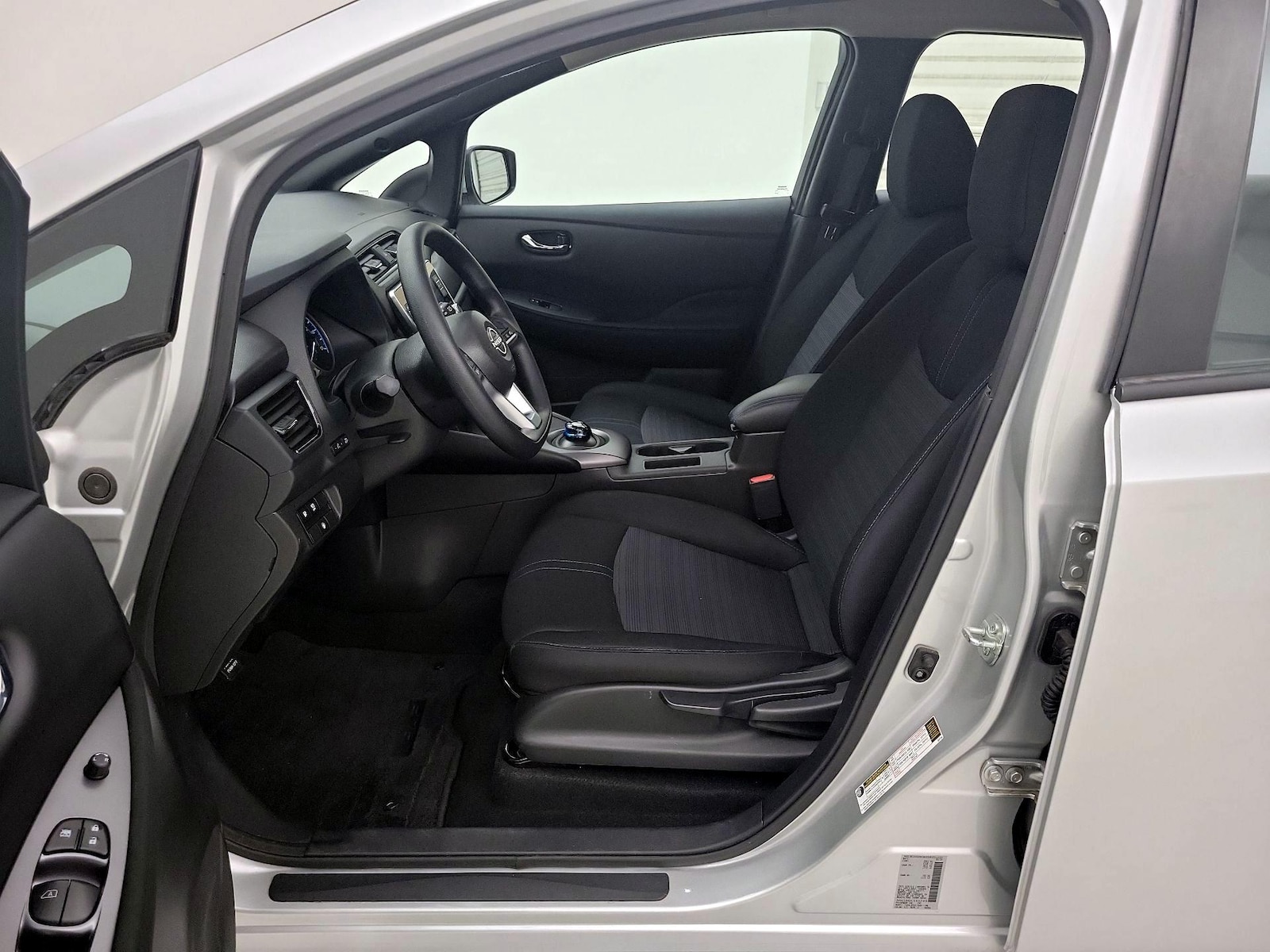 2024 Nissan LEAF S - Photo 12