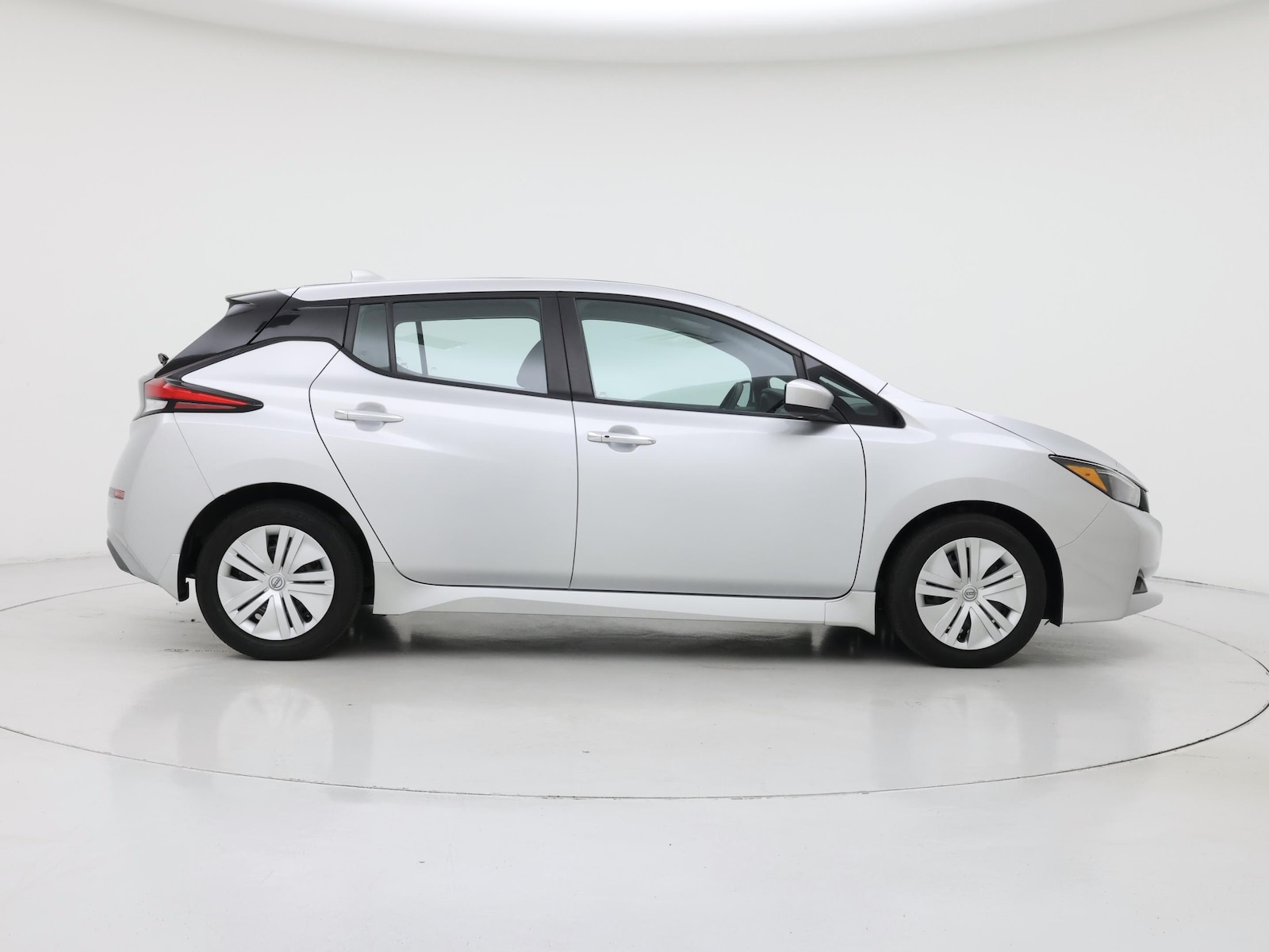 2024 Nissan LEAF S - Photo 8