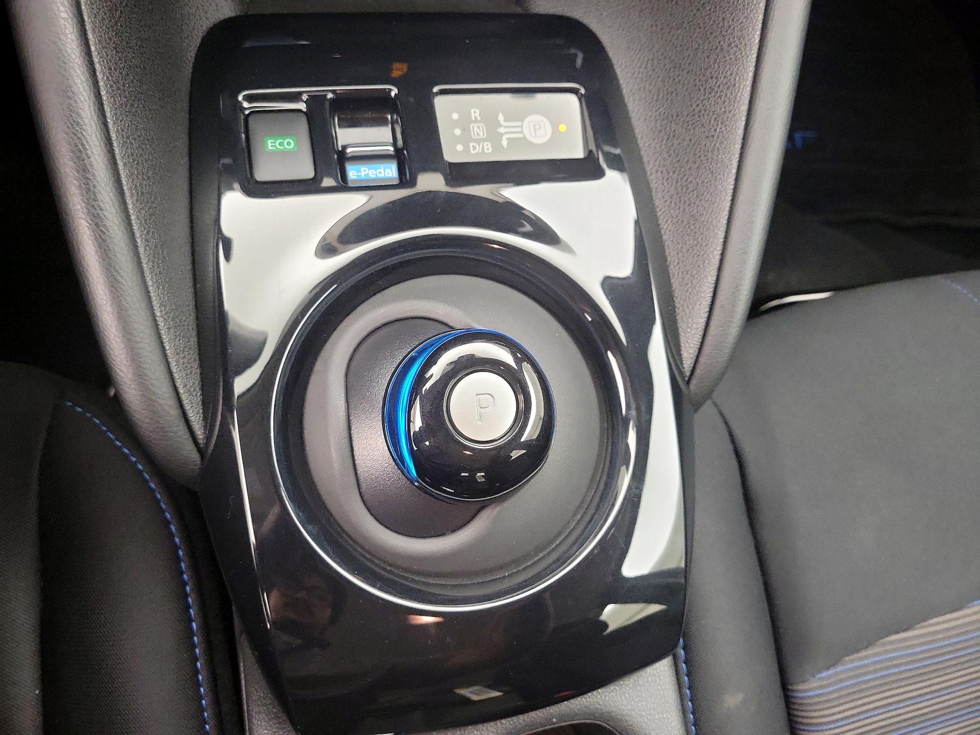 Thumbnail: 2024 Nissan Leaf - 17