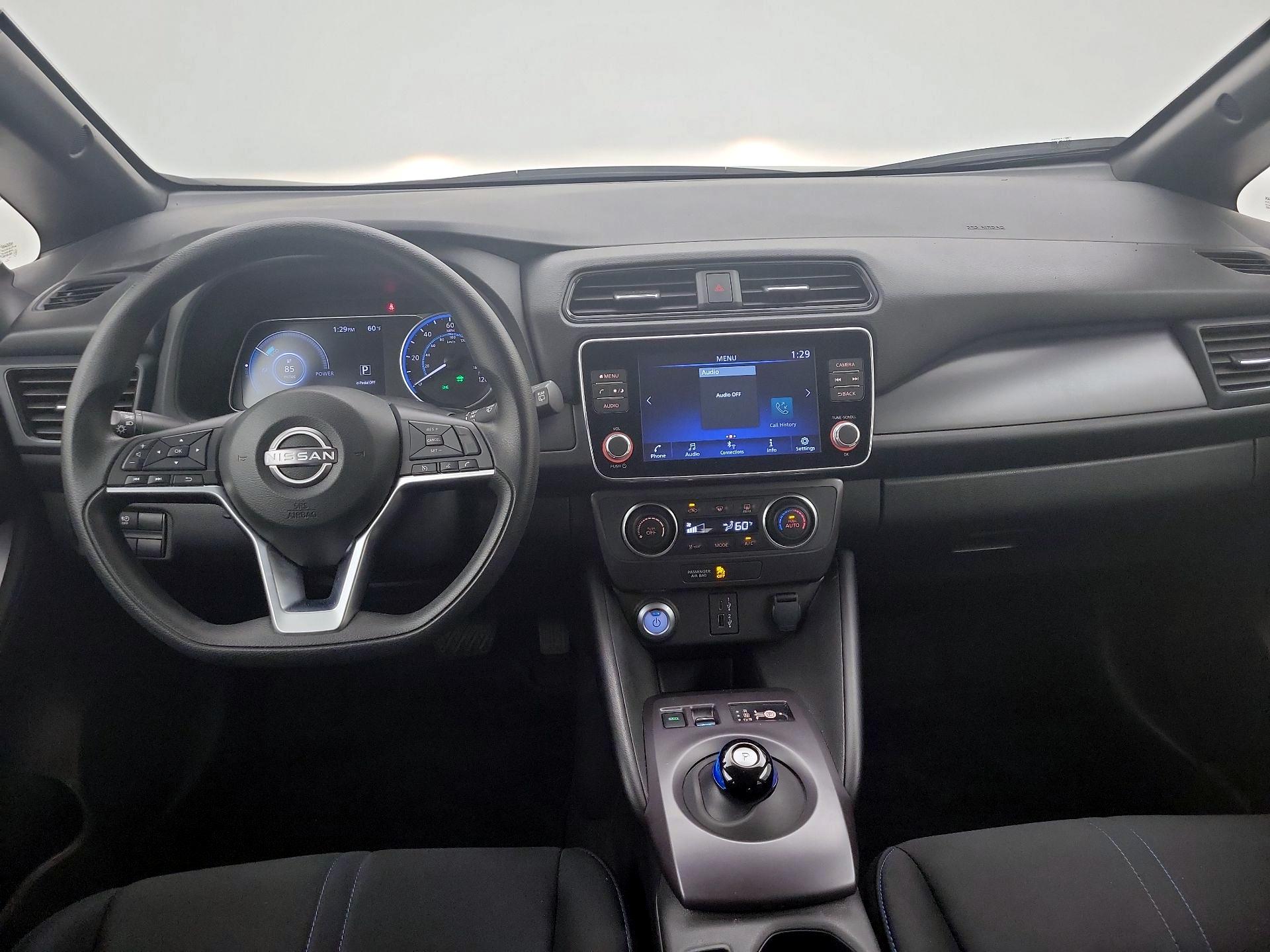 Thumbnail: 2025 Nissan Leaf - 9