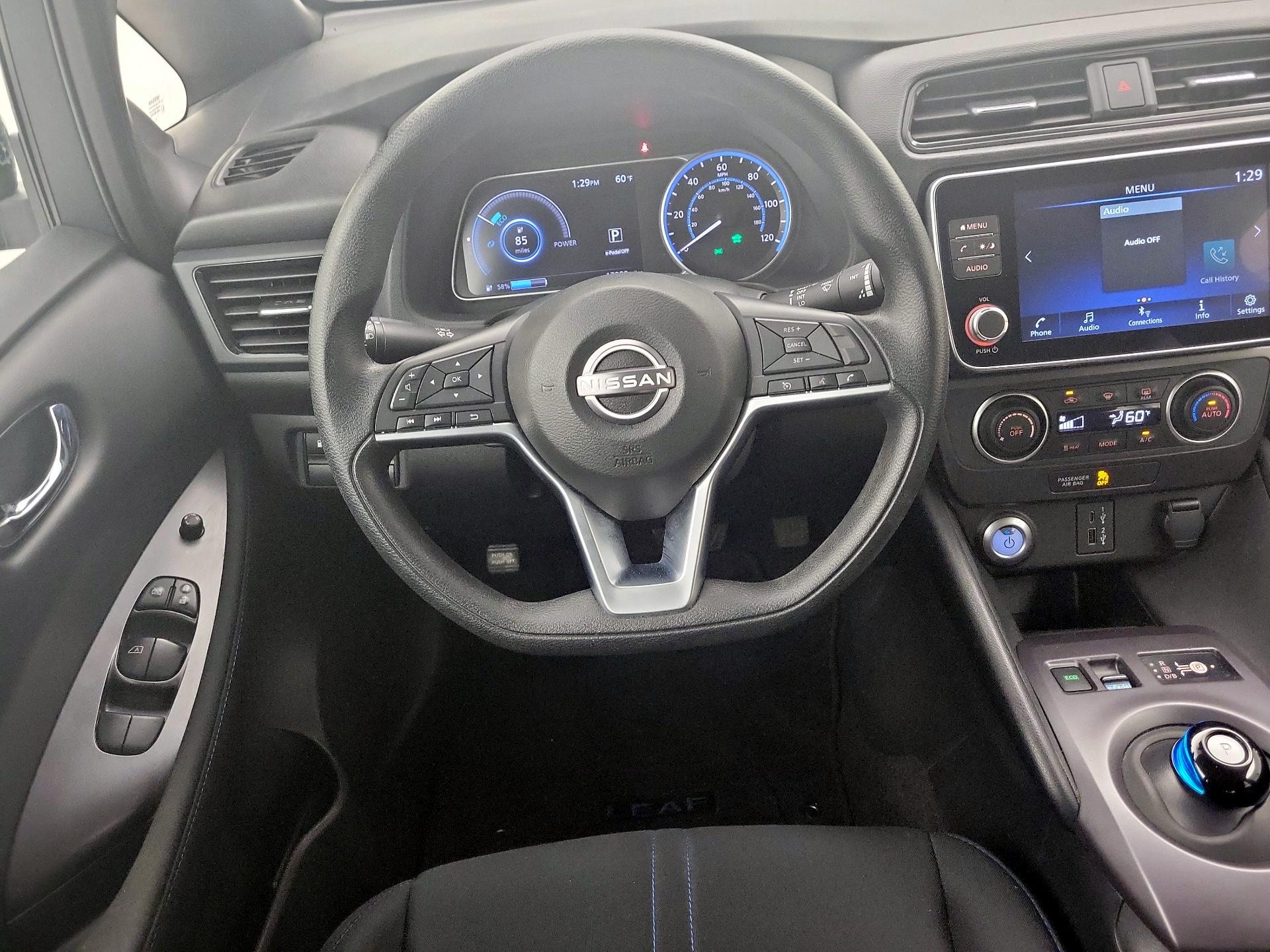 Thumbnail: 2025 Nissan Leaf - 10