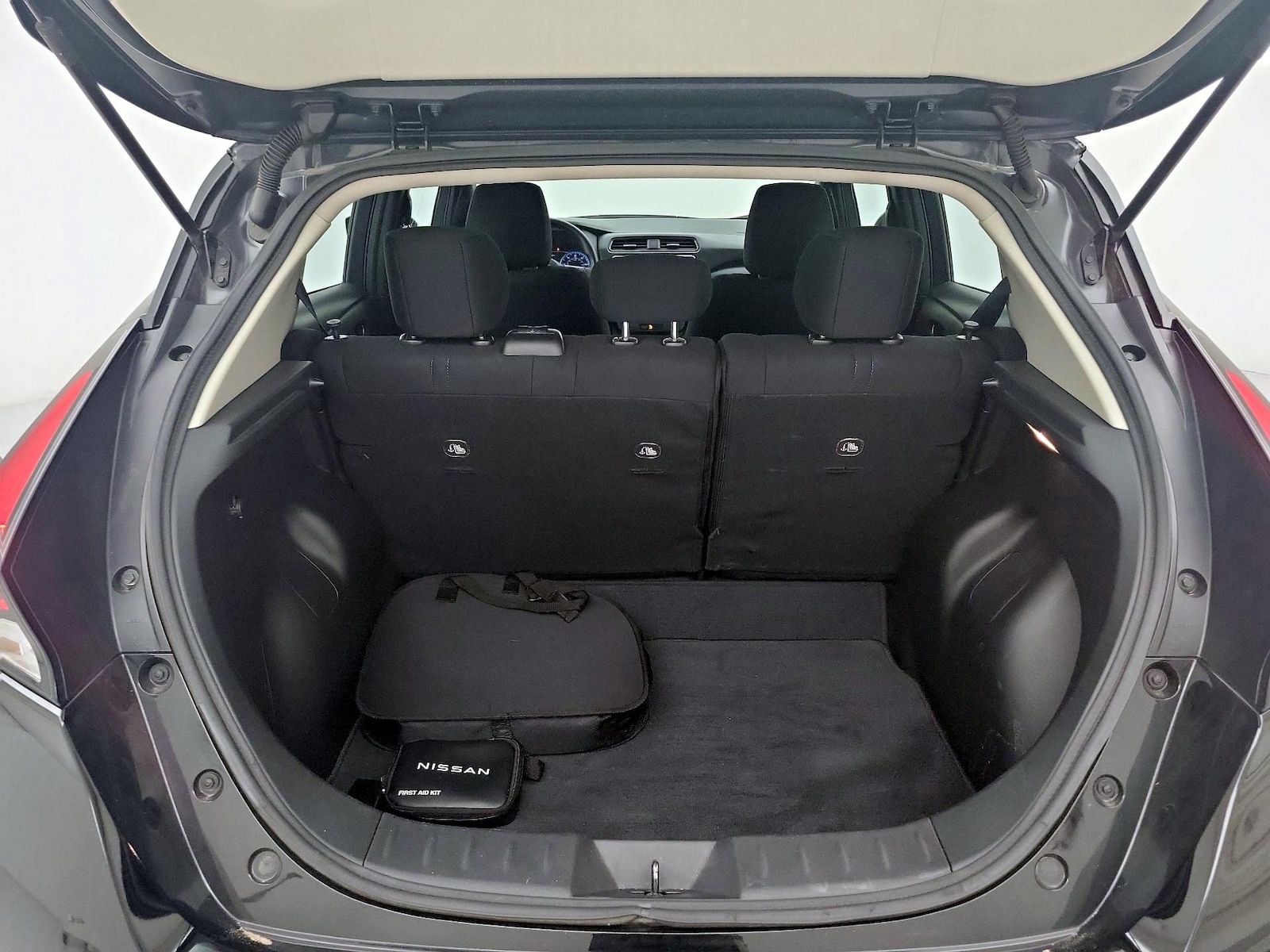 2025 Nissan Leaf S - Photo 21