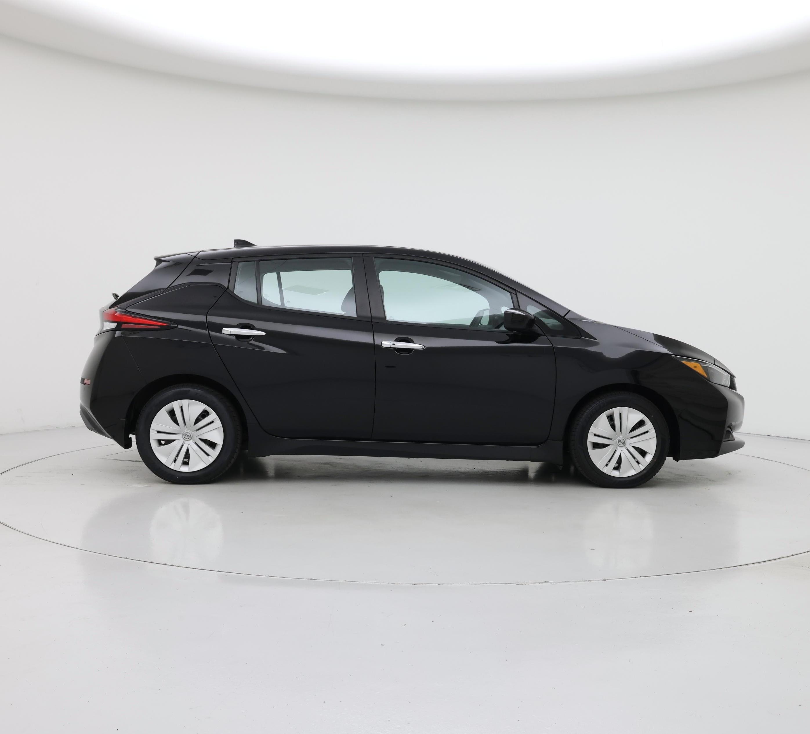 Thumbnail: 2025 Nissan Leaf - 7