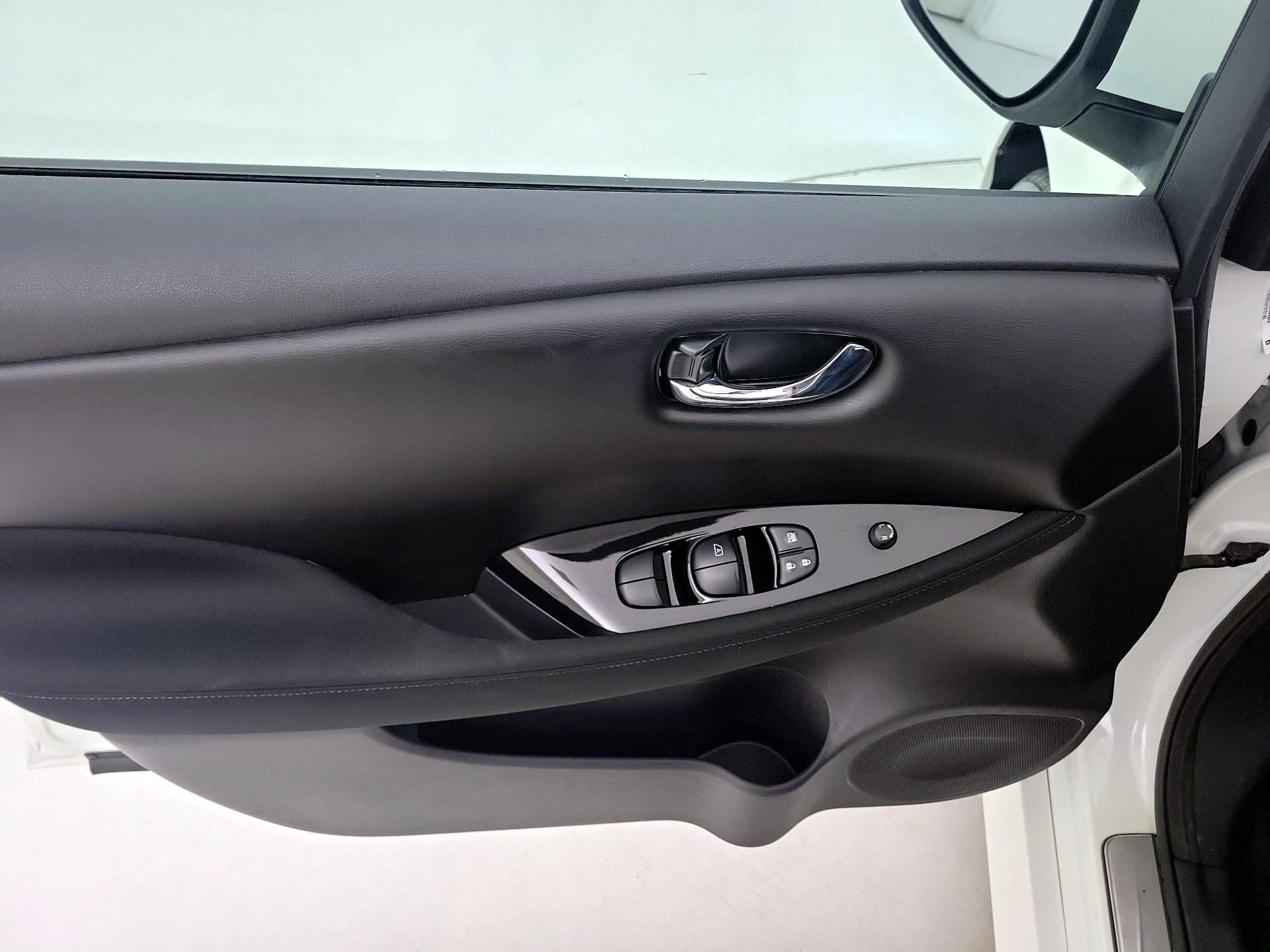 Thumbnail: 2024 Nissan Leaf - 12