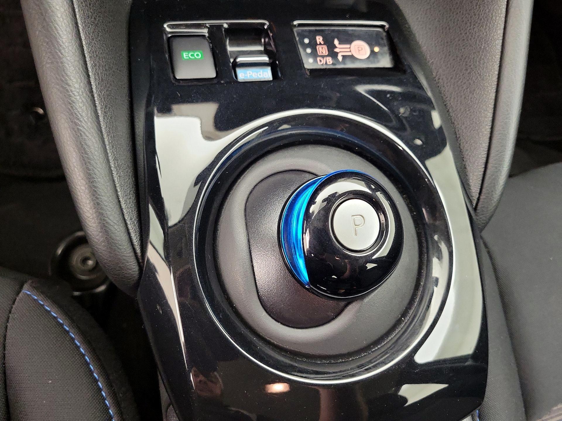 Thumbnail: 2024 Nissan Leaf - 18
