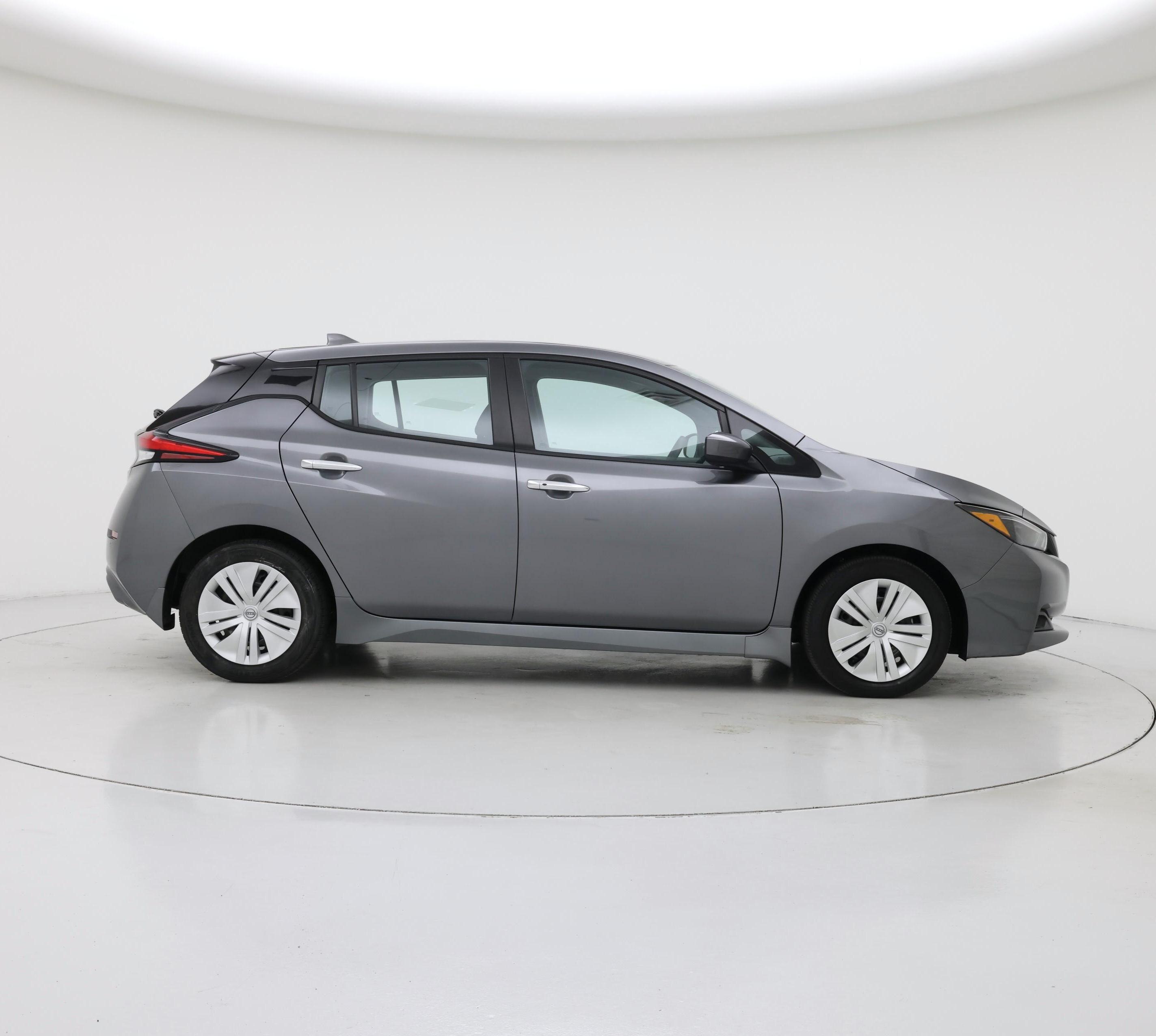 Thumbnail: 2025 Nissan Leaf - 7