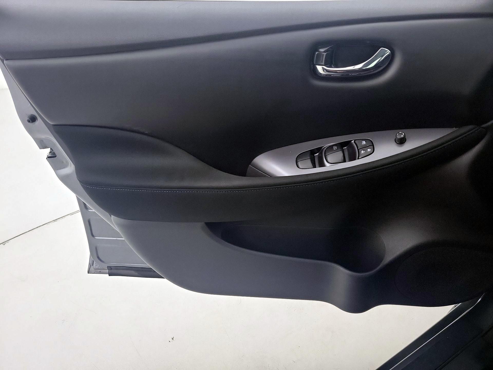 Thumbnail: 2024 Nissan Leaf - 12