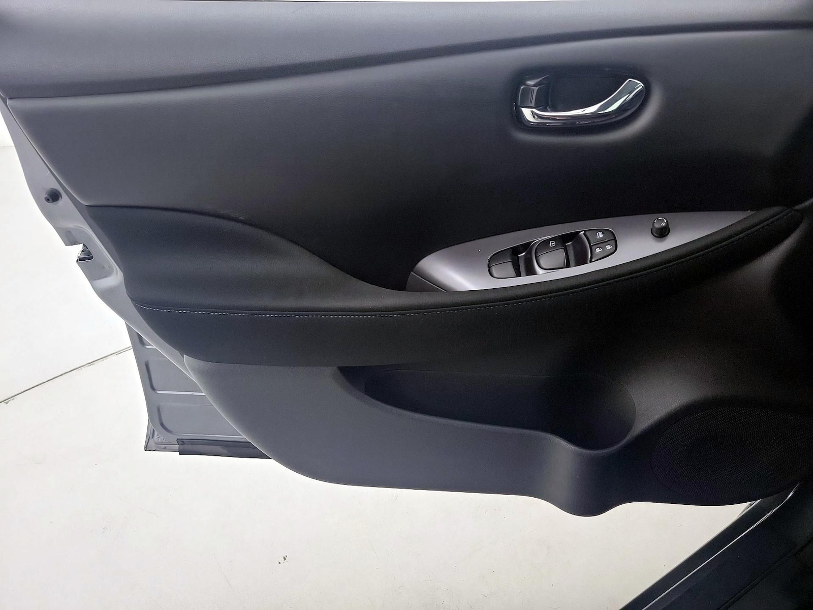 2024 Nissan LEAF S - Photo 13