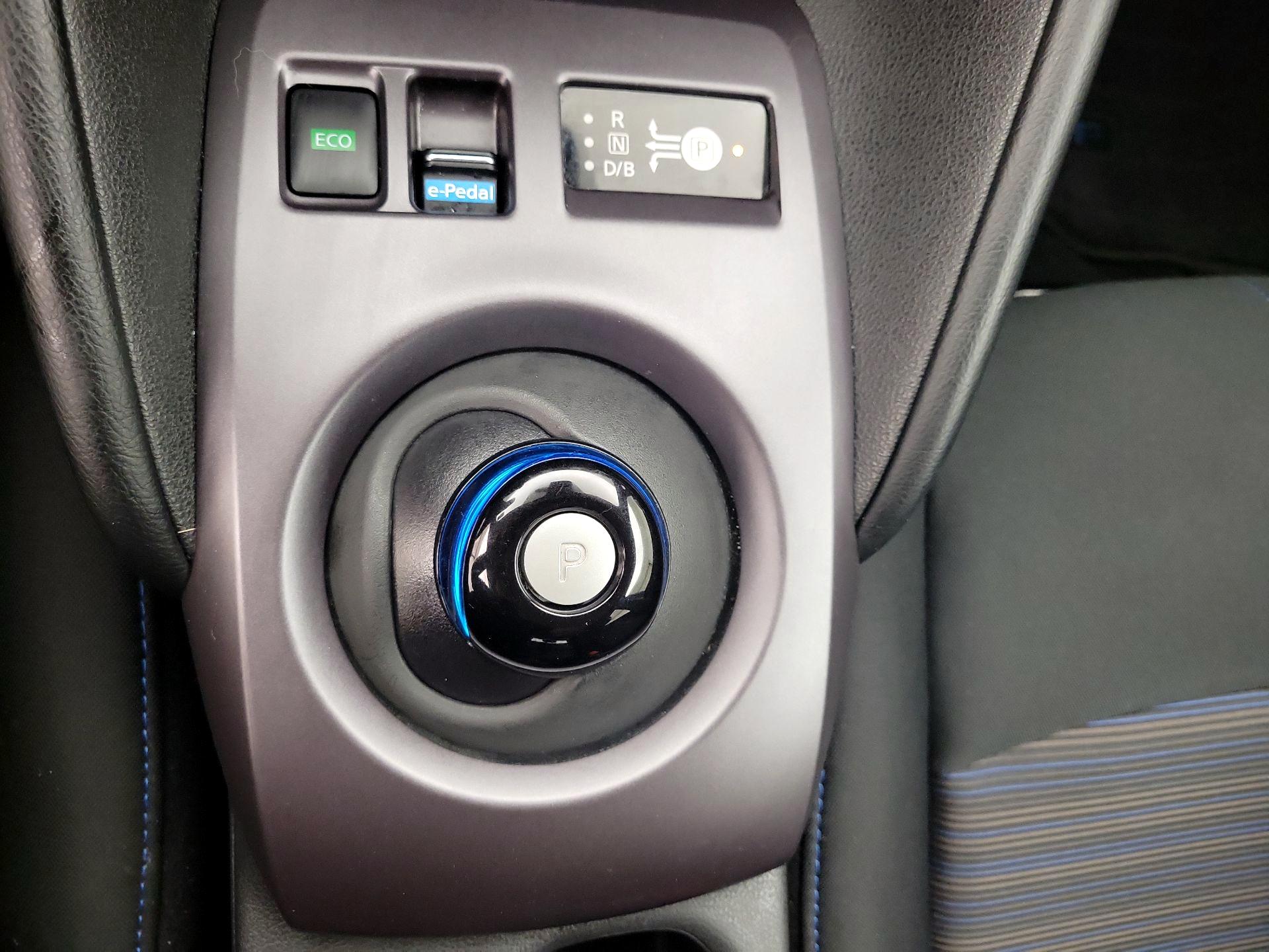 Thumbnail: 2024 Nissan Leaf - 17