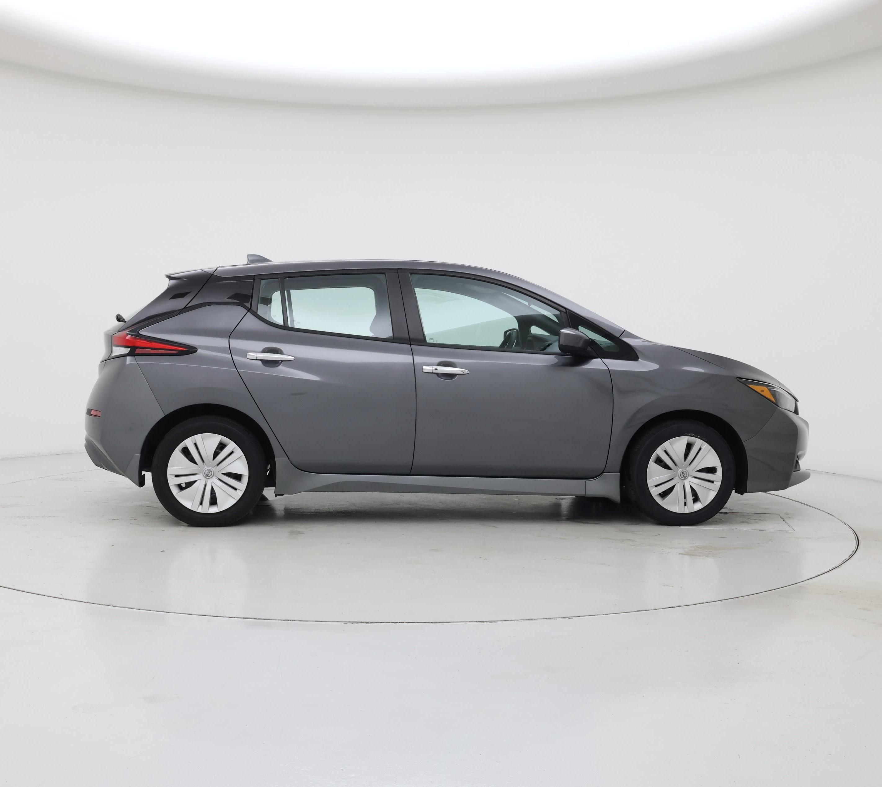 Thumbnail: 2025 Nissan Leaf - 7