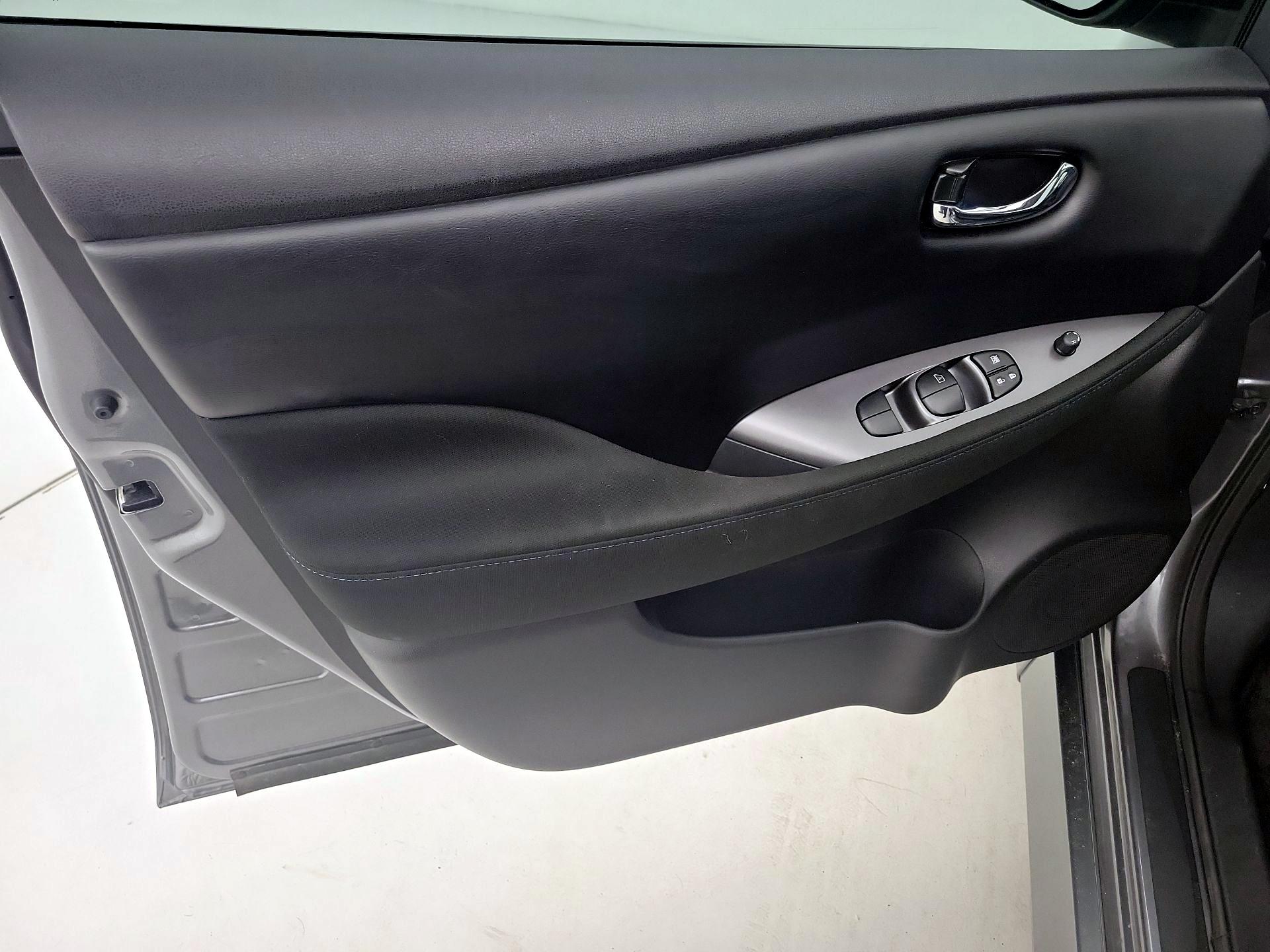 Thumbnail: 2024 Nissan Leaf - 12