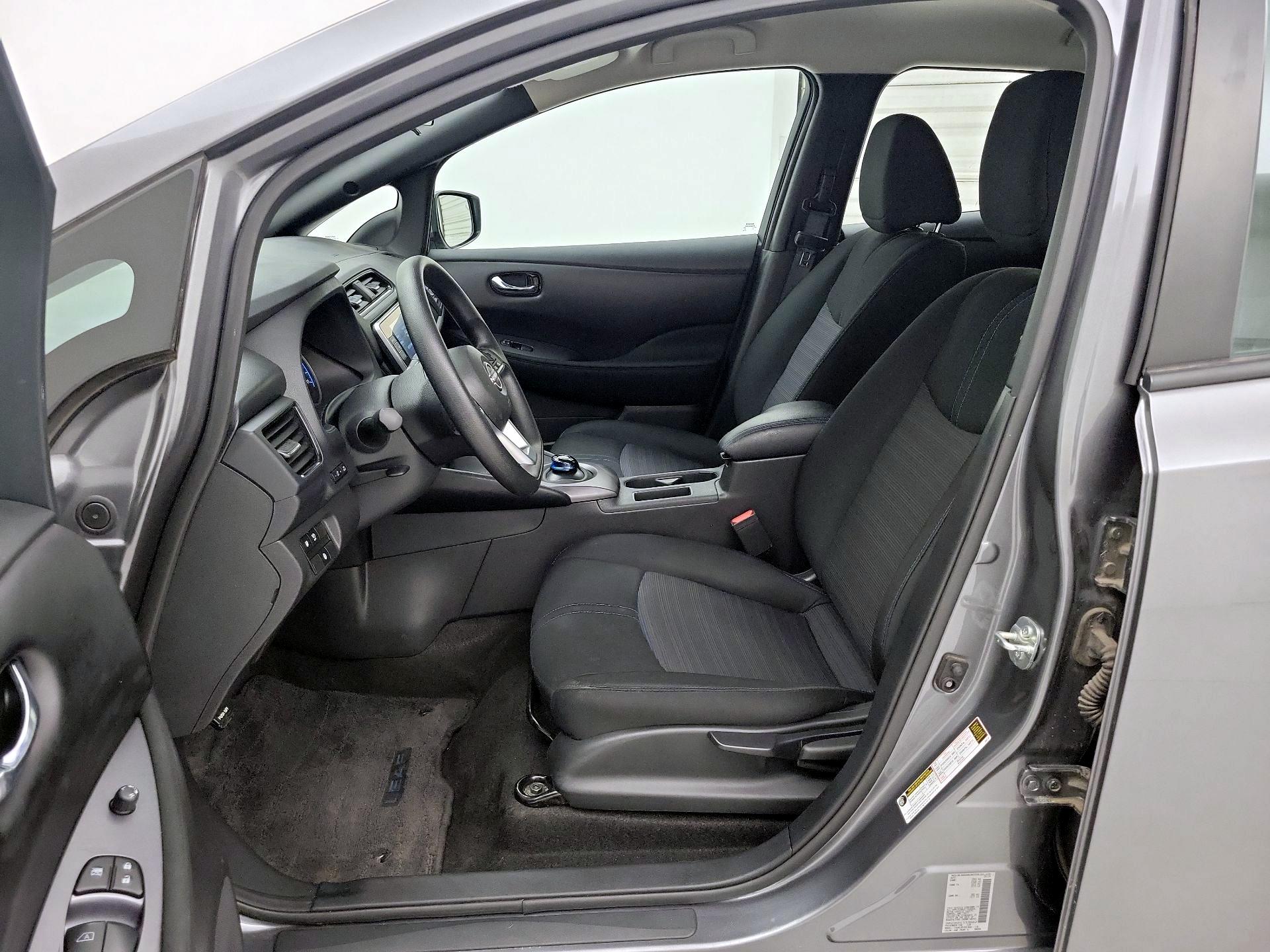 Thumbnail: 2025 Nissan Leaf - 11