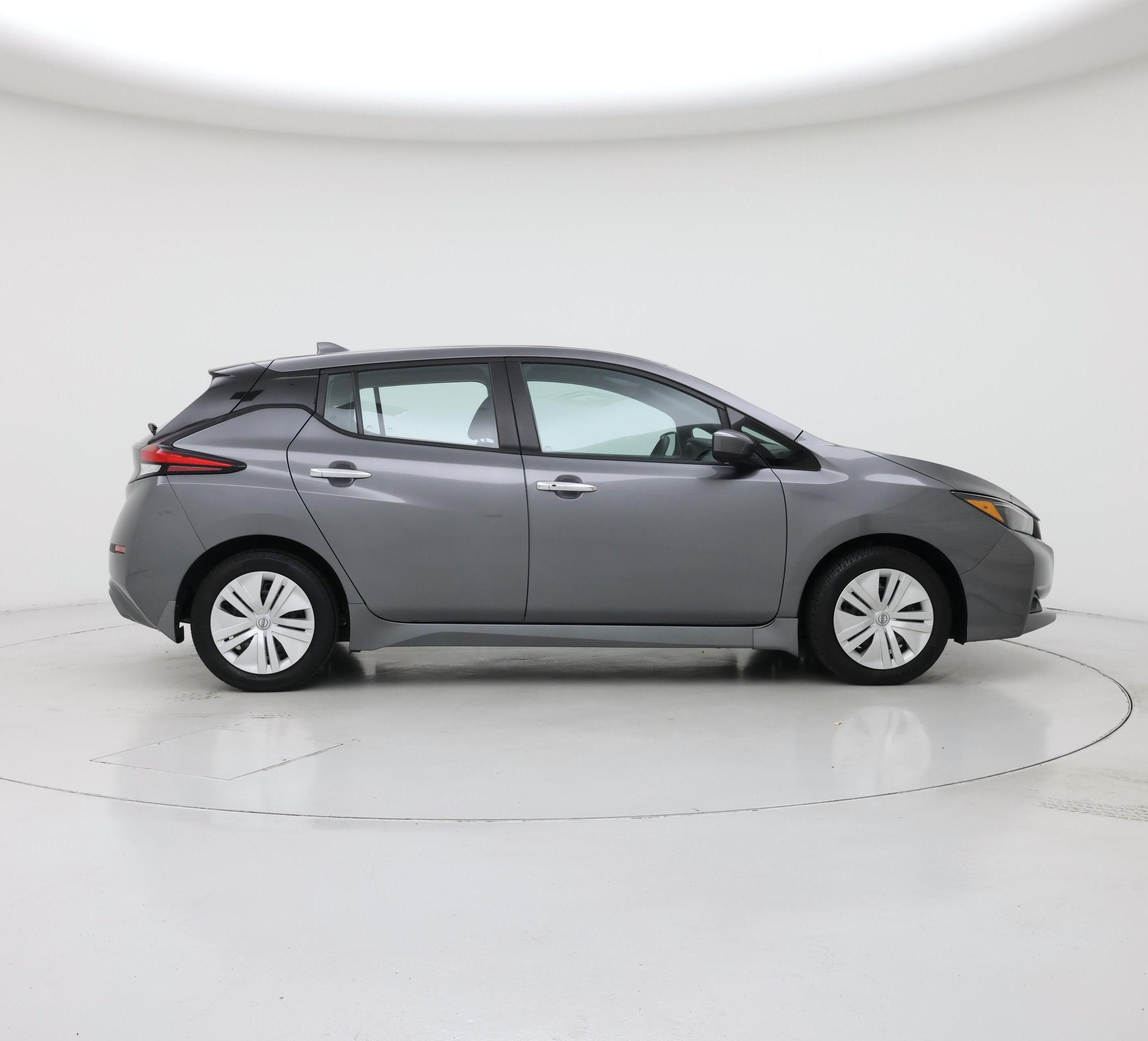 Thumbnail: 2025 Nissan Leaf - 7