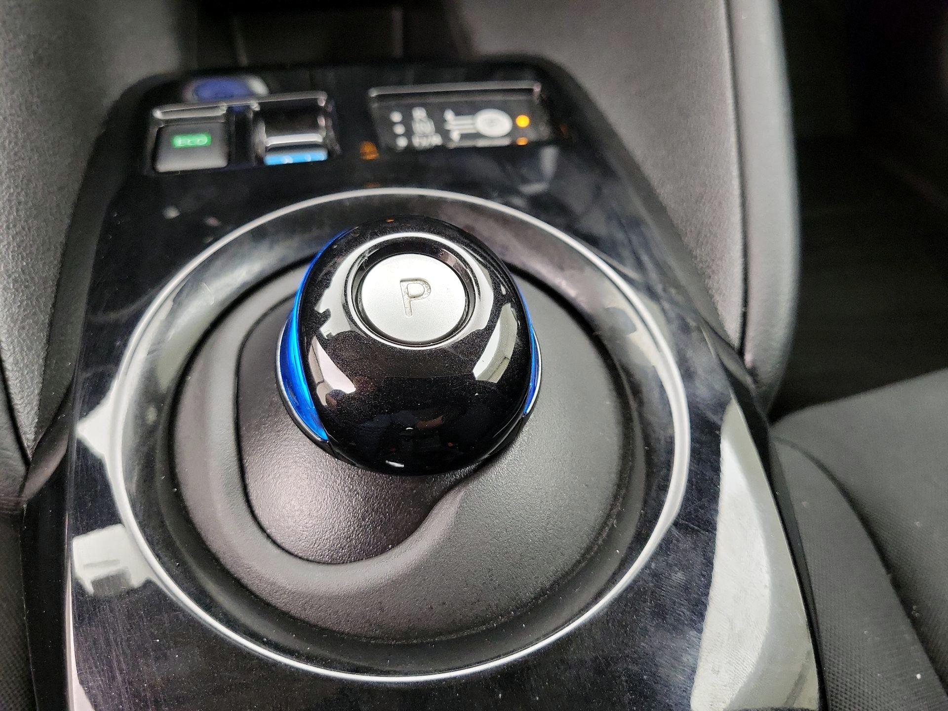 Thumbnail: 2024 Nissan Leaf - 17