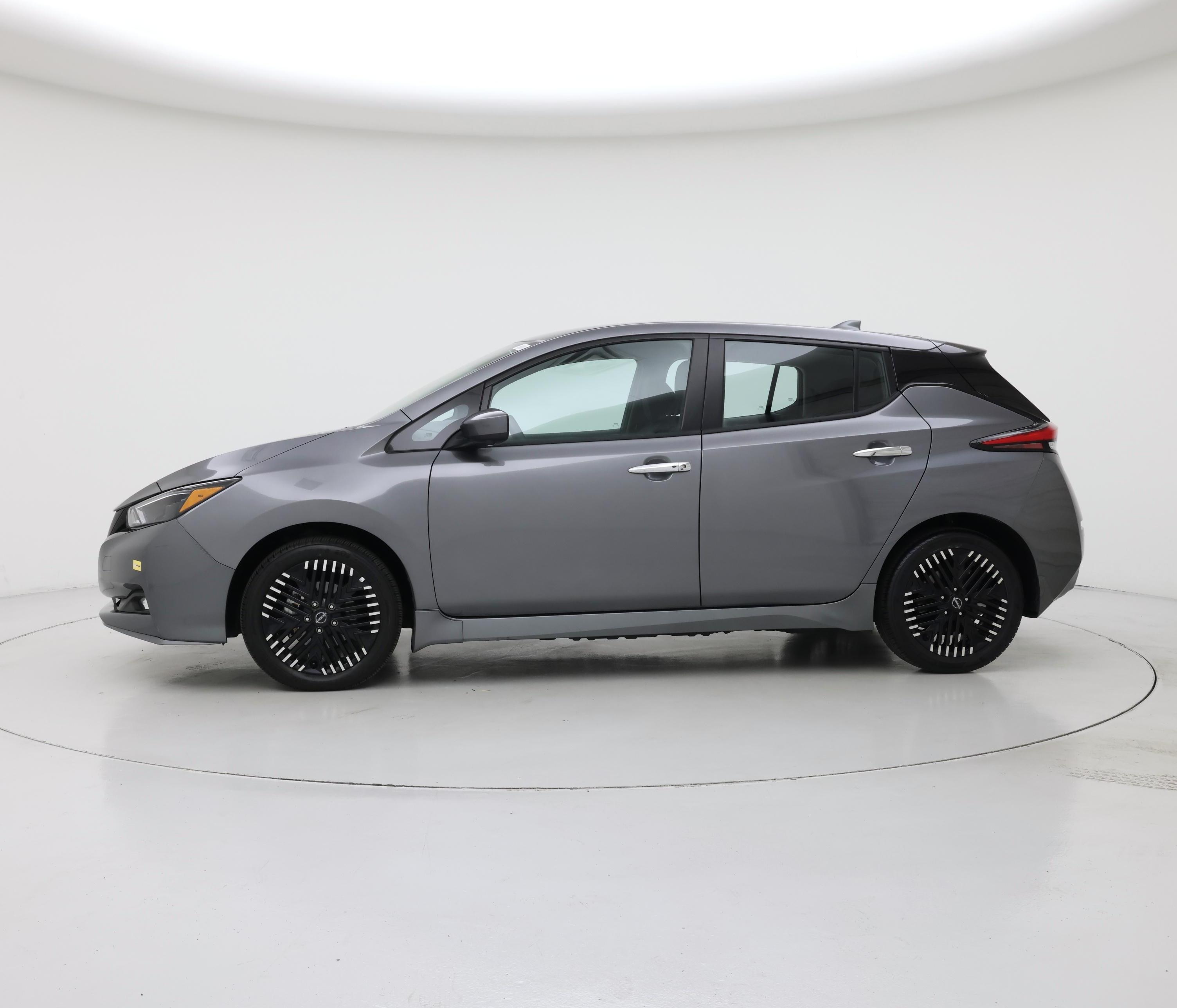 Thumbnail: 2024 Nissan Leaf - 3