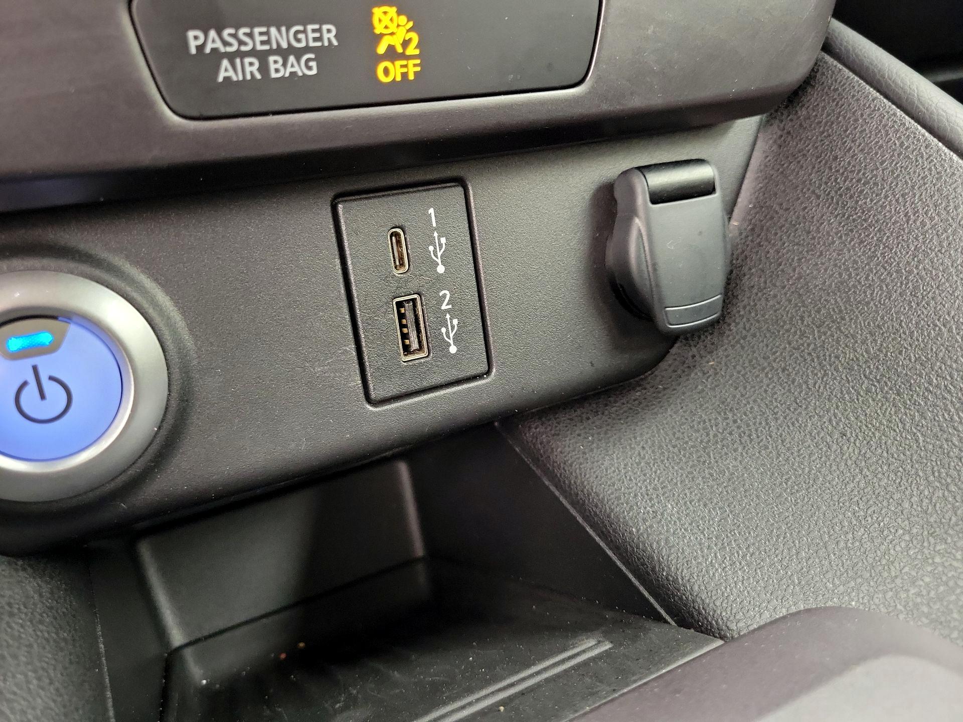 Thumbnail: 2025 Nissan Leaf - 18