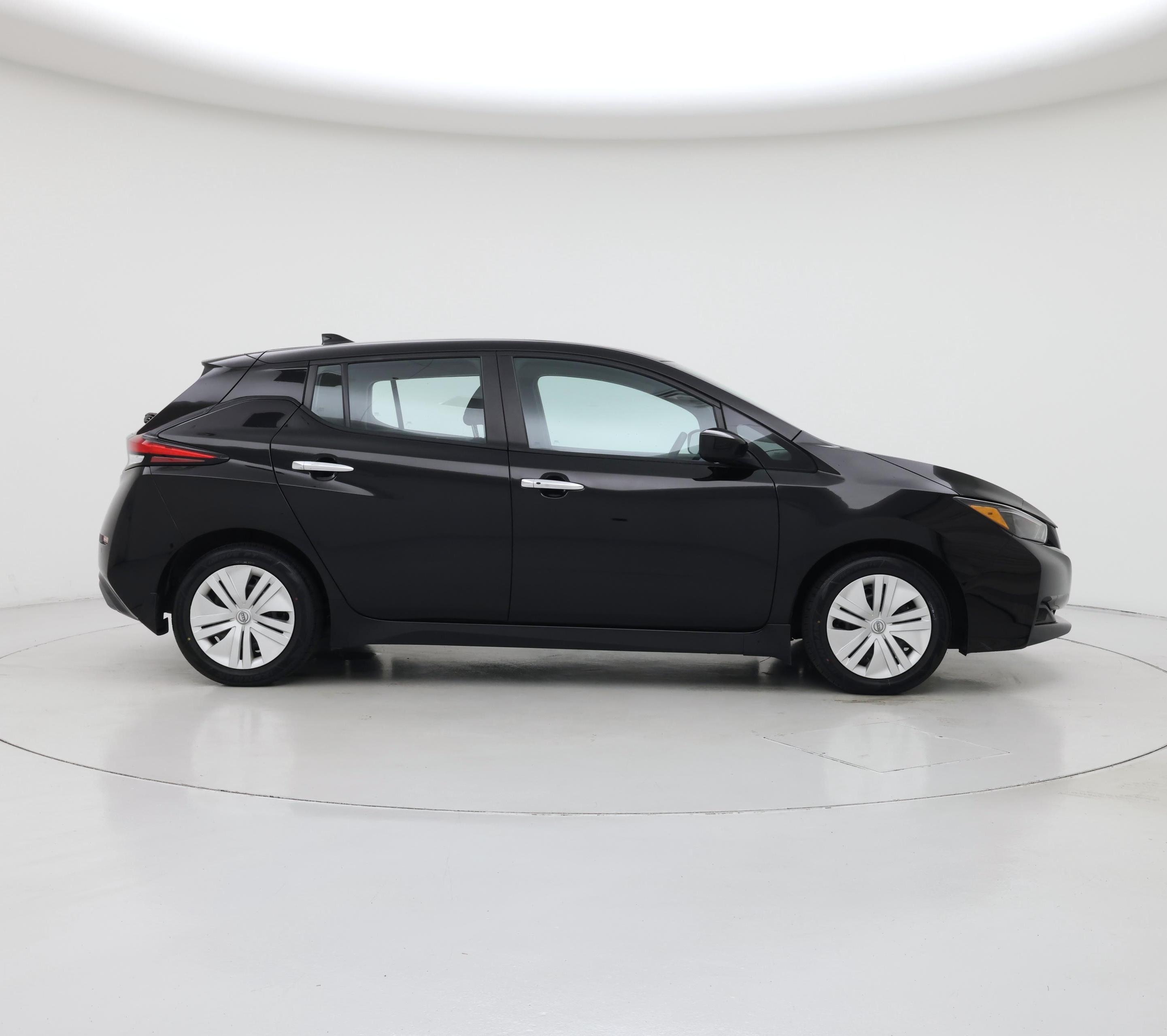 Thumbnail: 2025 Nissan Leaf - 7