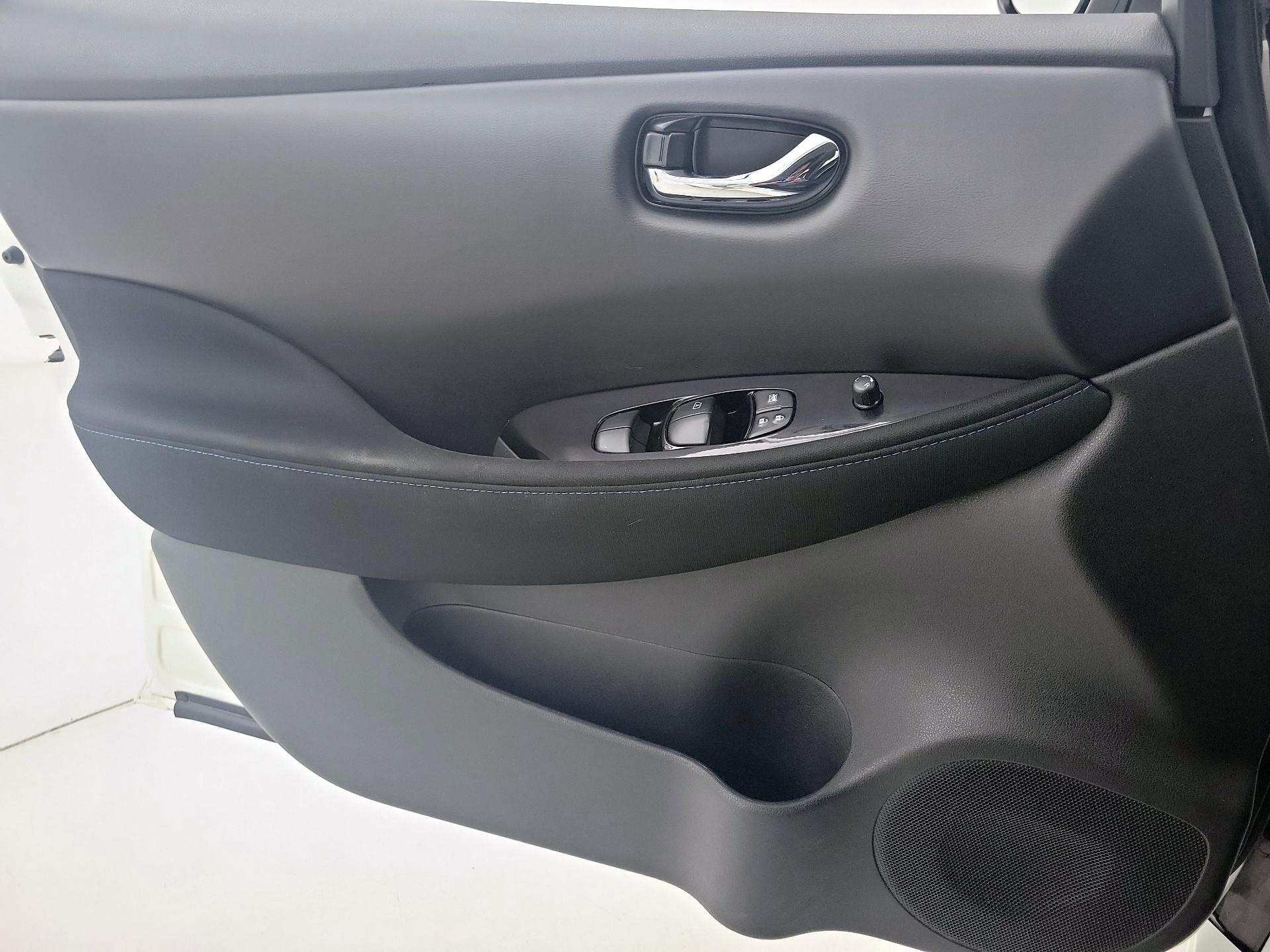Thumbnail: 2024 Nissan Leaf - 12
